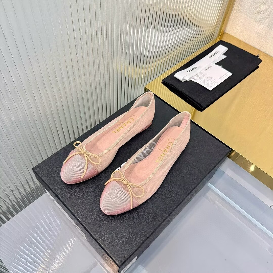 ua Ch**el ballet flats