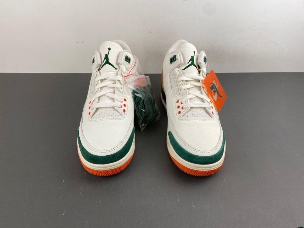 UA AIR Jordan 3 Retro SP