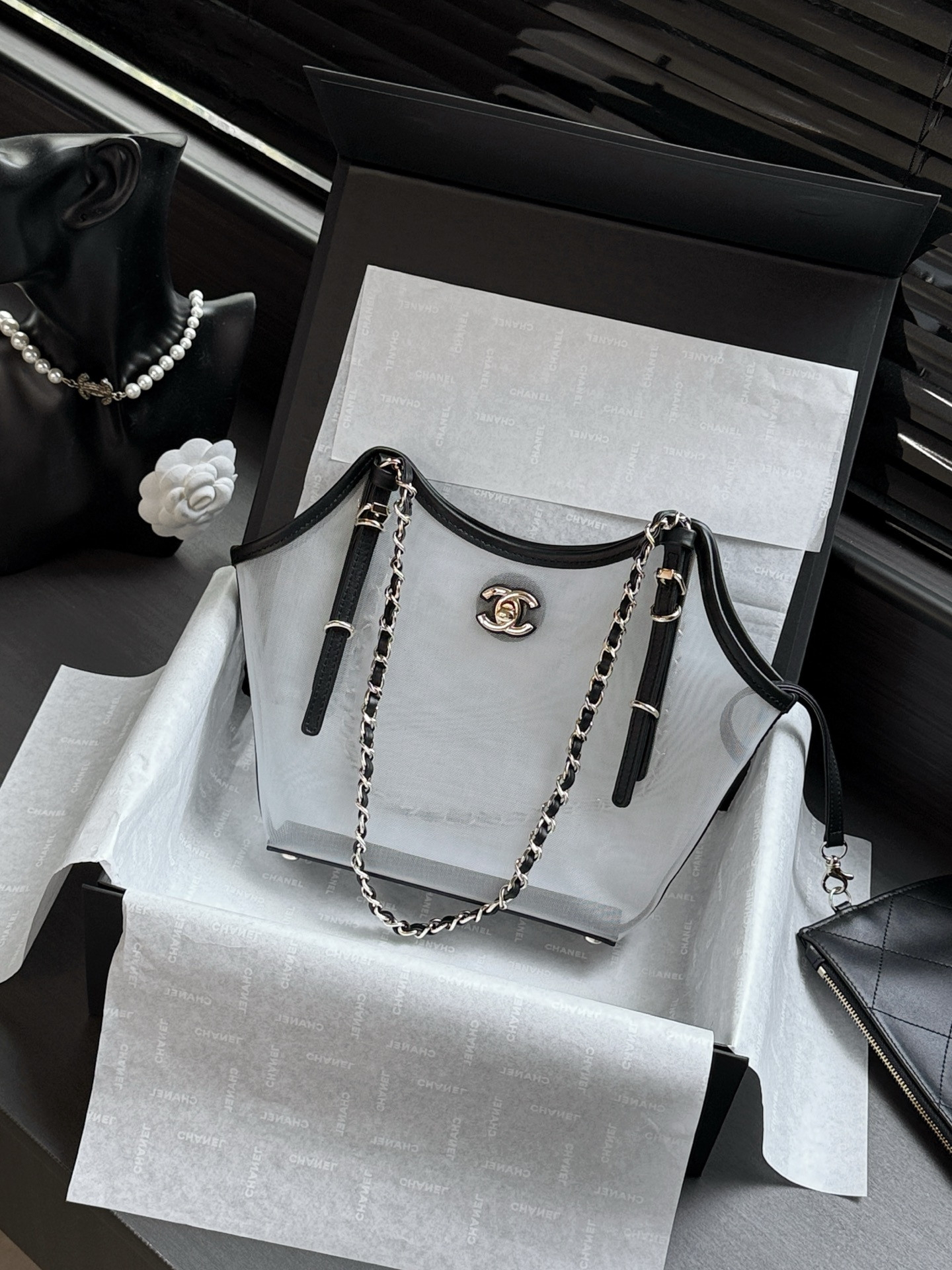 Chanel Shopping Bag AS6015 20x28x7cm