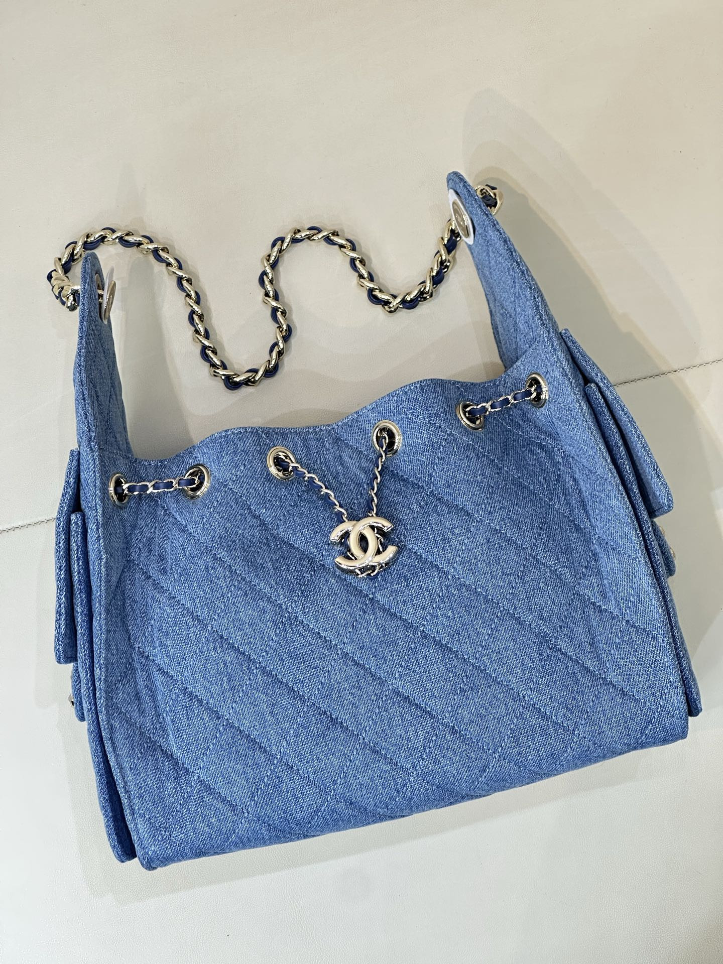 CHANEL 25C Bucket Bag 26x30x14cm