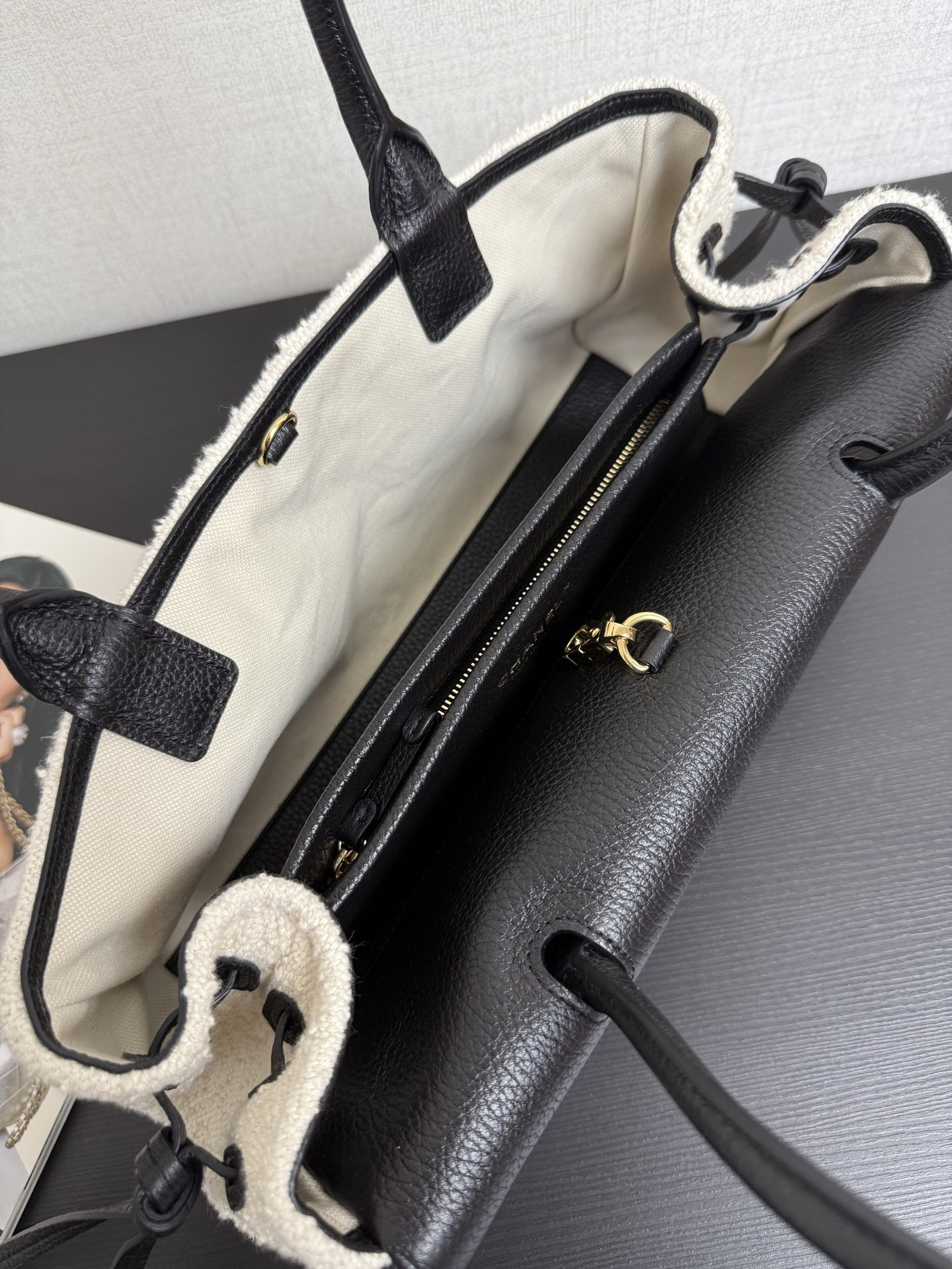 Chanel Small Tote AS6288 15x31x12cm