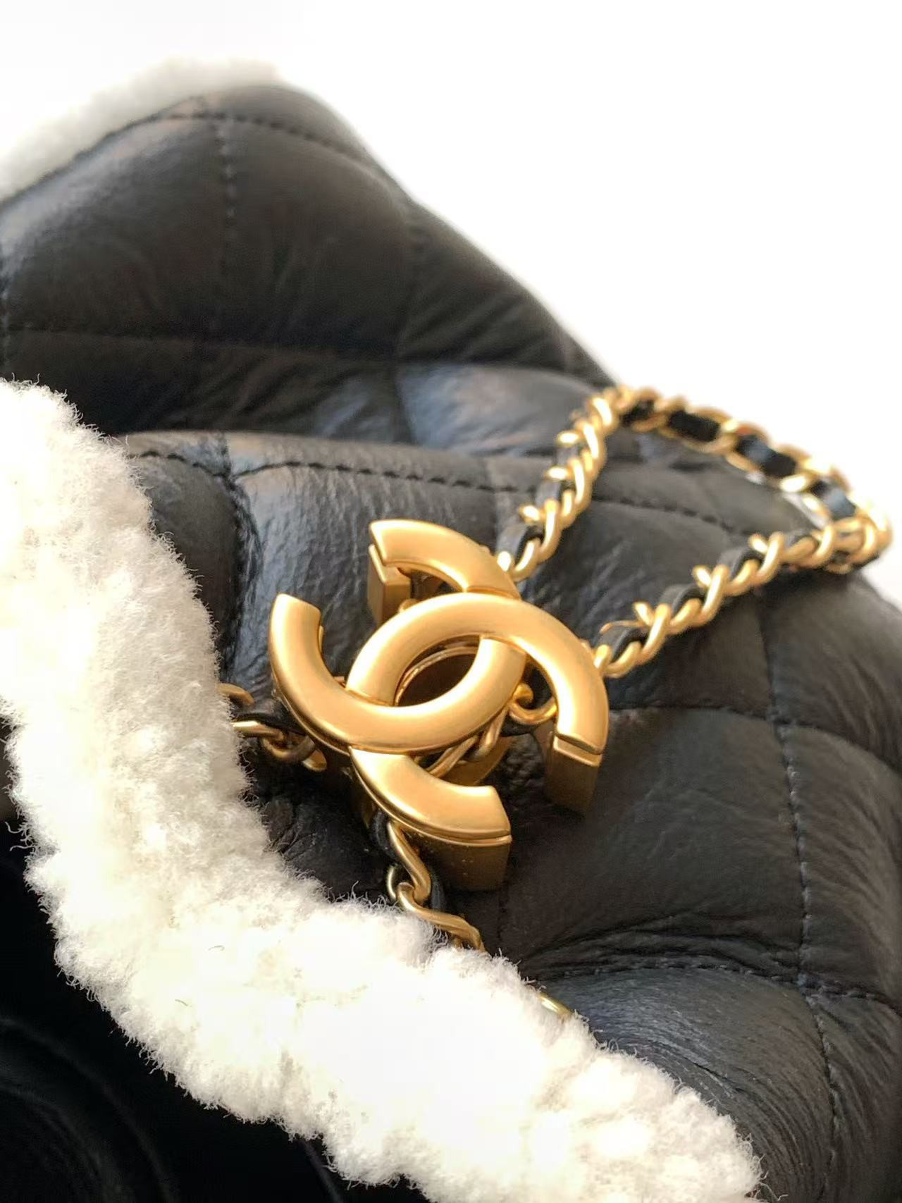 CHANEL 25C Bucket Bag 20x22x12.5cm