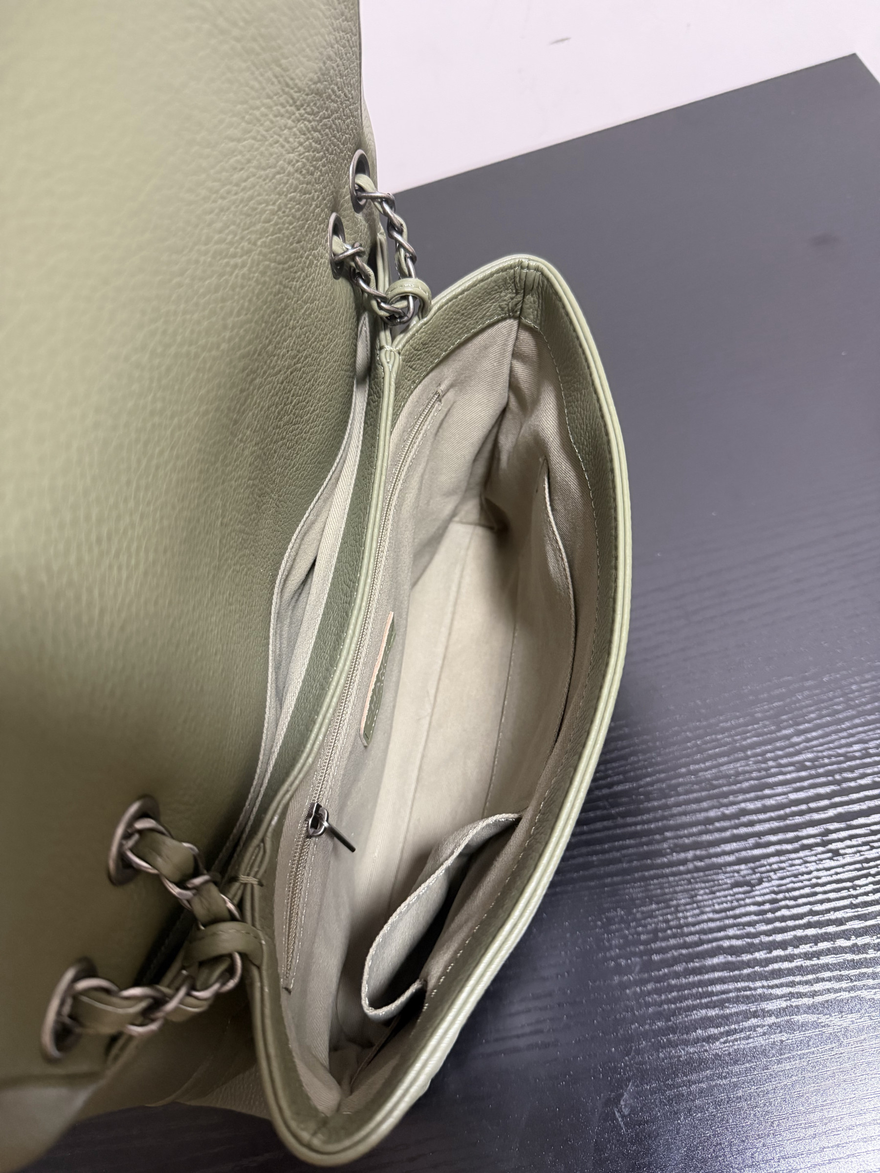 Chanel Hampton Flap Handbag AS7095 32x19x7.5cm