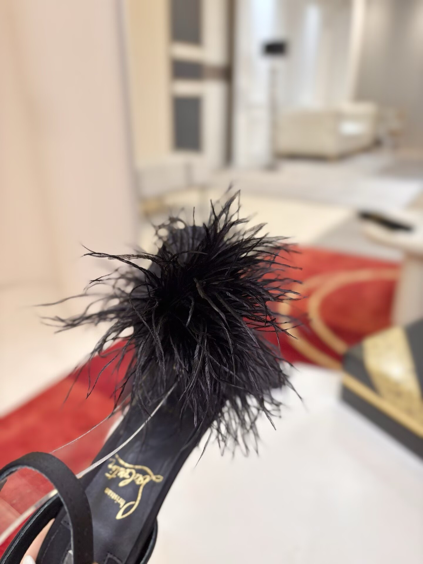 ua Chr1st1an louboutin patapompom sandals