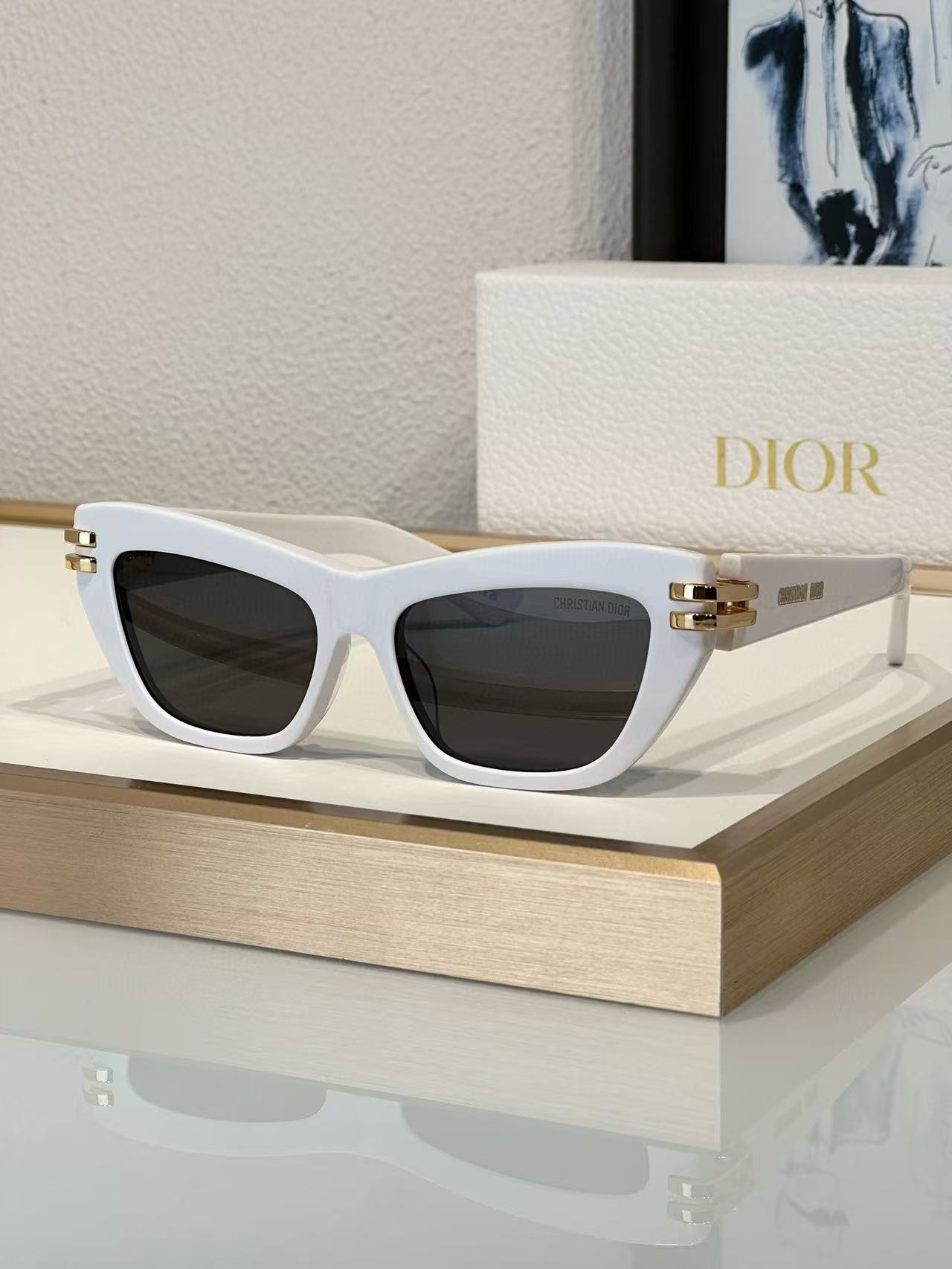 D10r Glasses