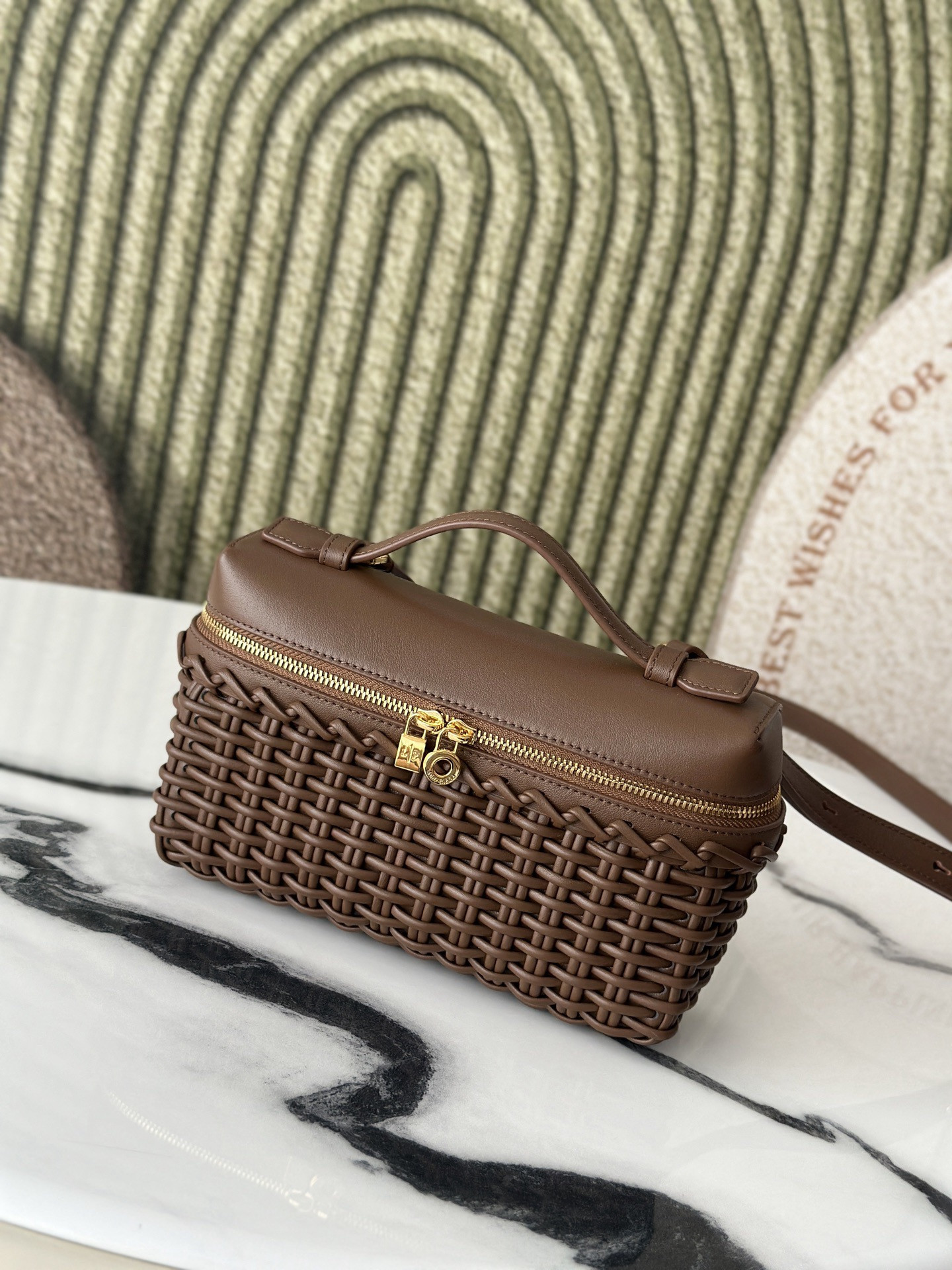 Loro Piana Extra Pocket L19 19 x 11.5 x 7cm