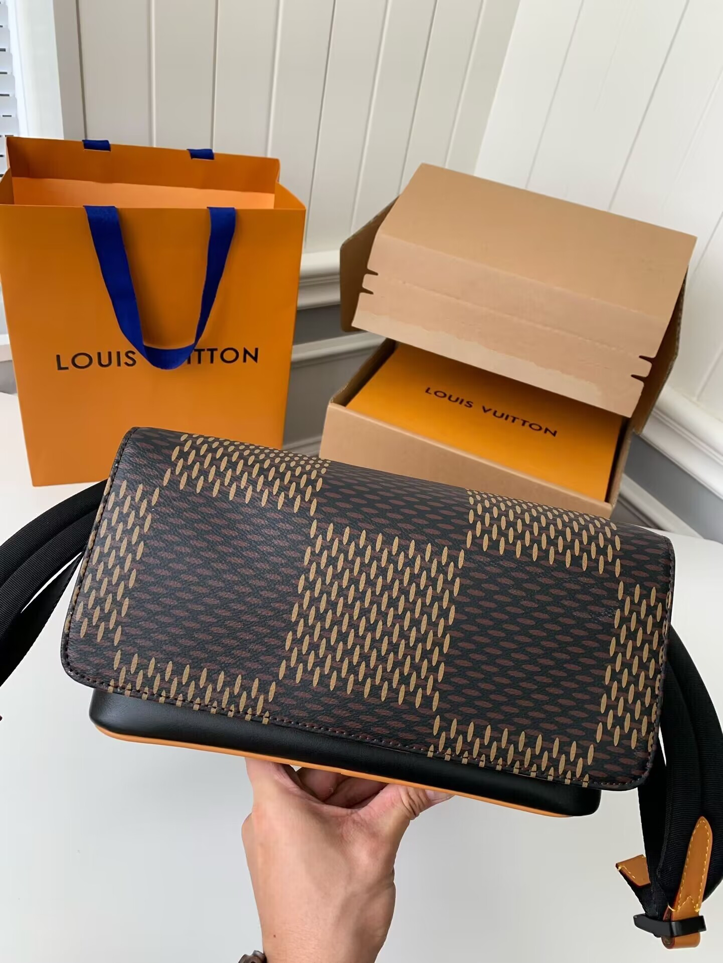 LV NIGO CAMPUS BACKPACK N40380 30×39×13cm
