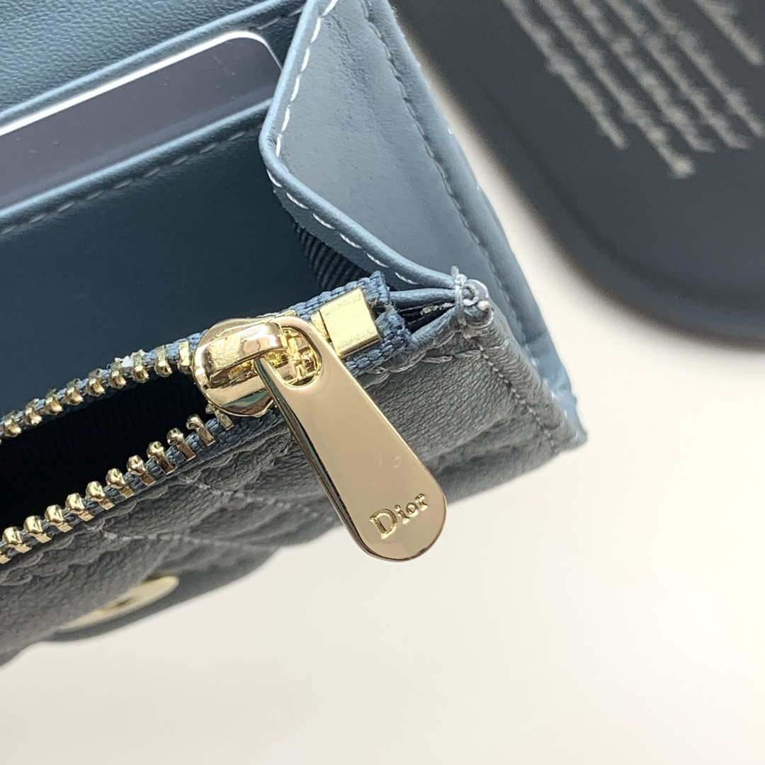 D10r Card Holder