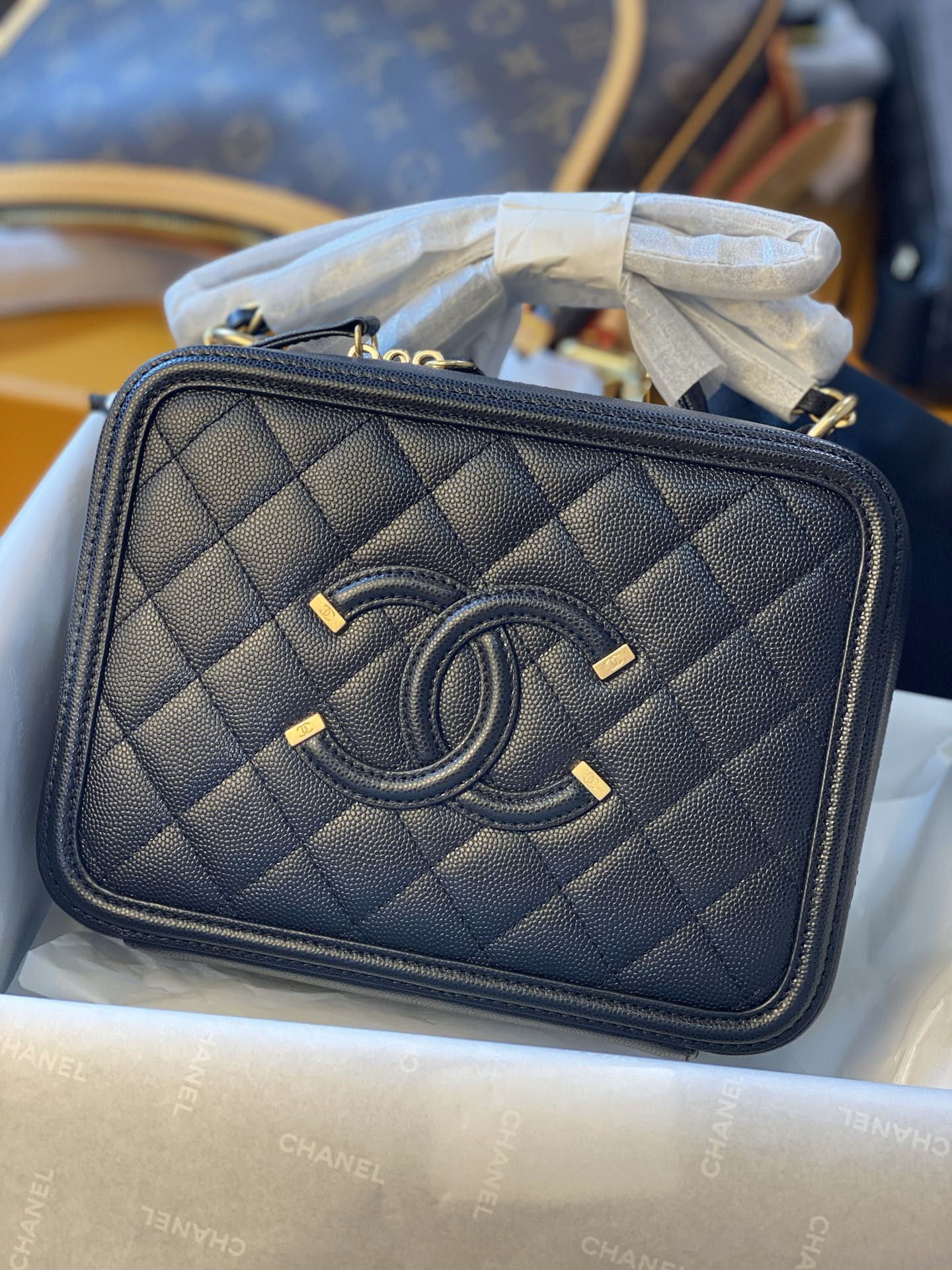 Ch**el VANITY CASE   17x7x13cm