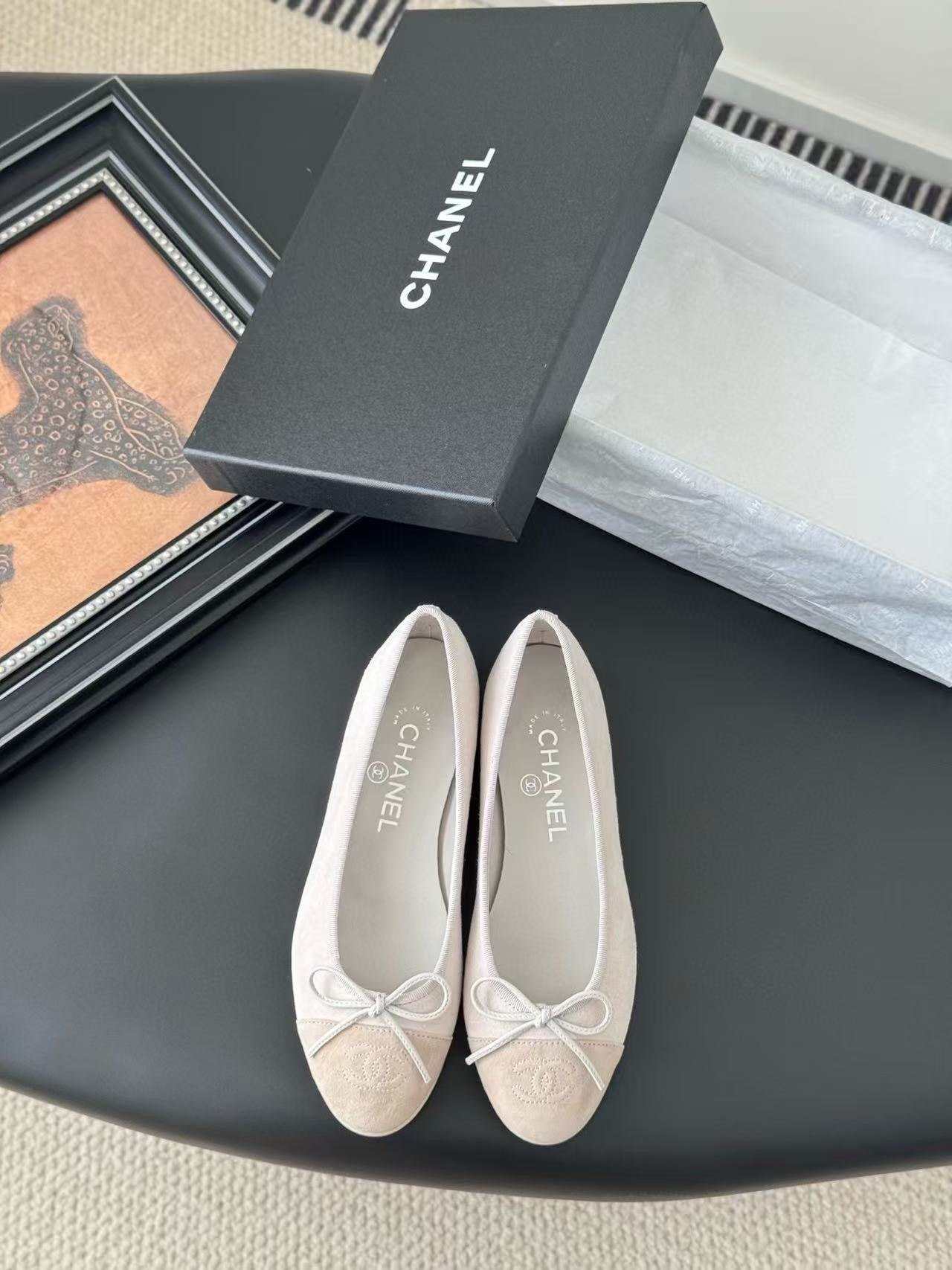 UA Ch**el Ballet flats