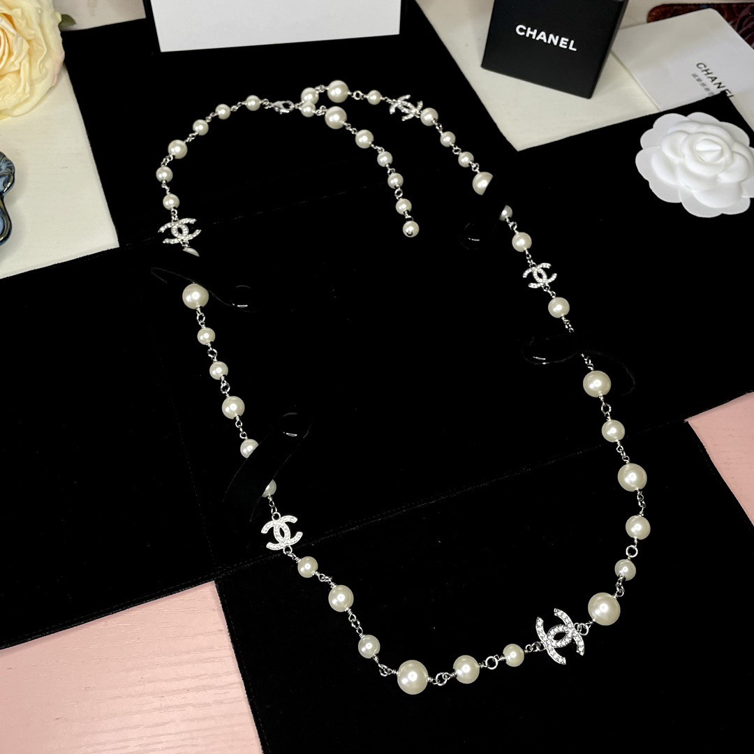 Ch**el necklace(chain length 102cm)