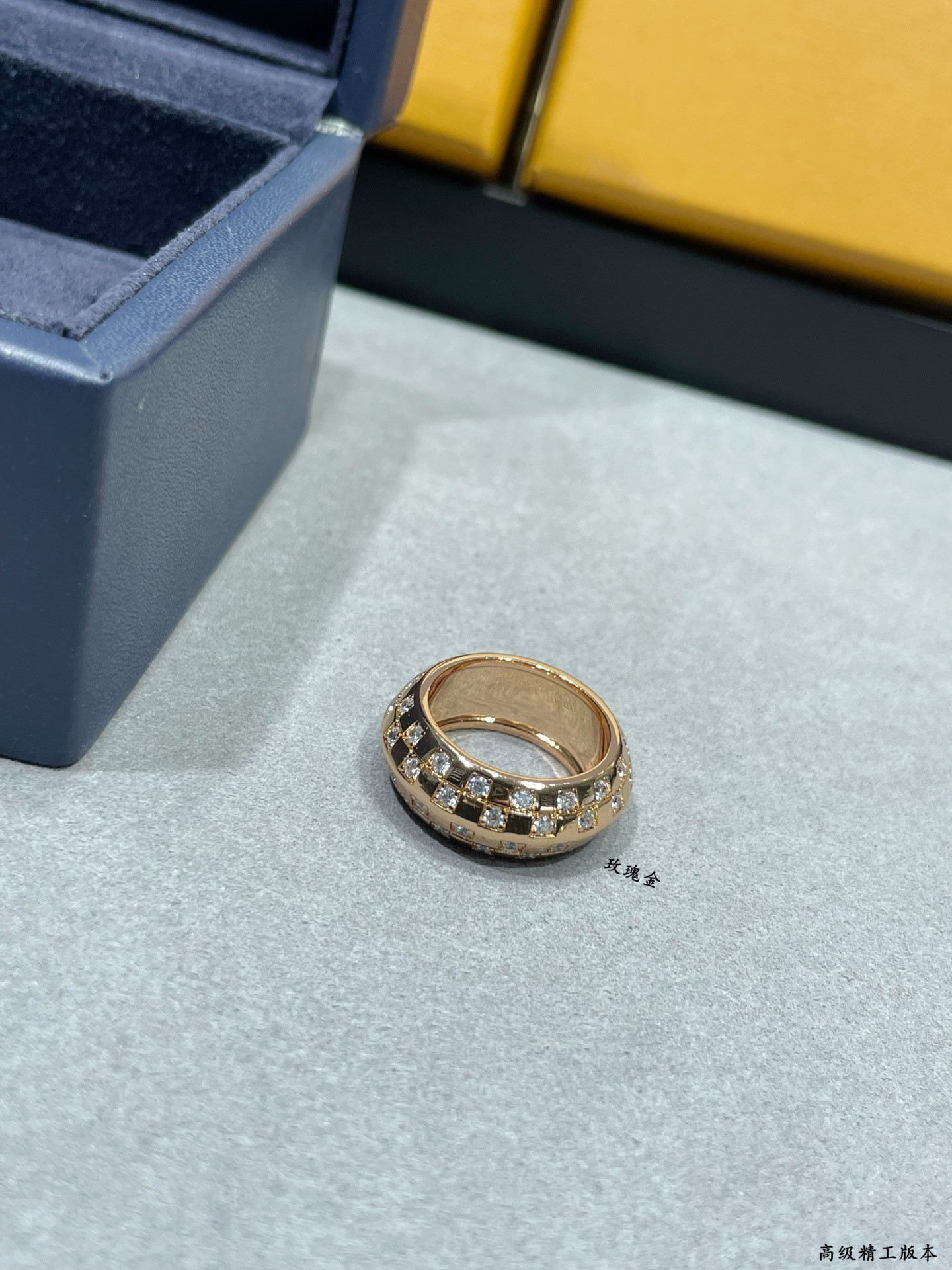 l0vis Vvtt0n ring