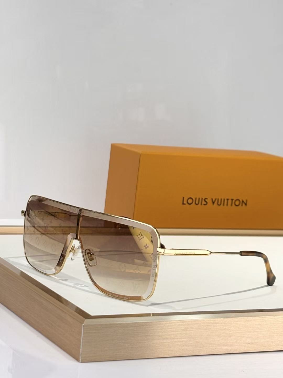 LV Glasses