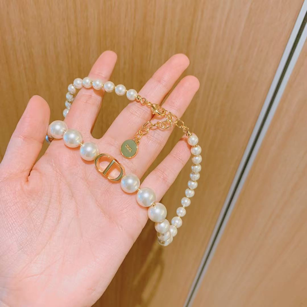 D10r necklace