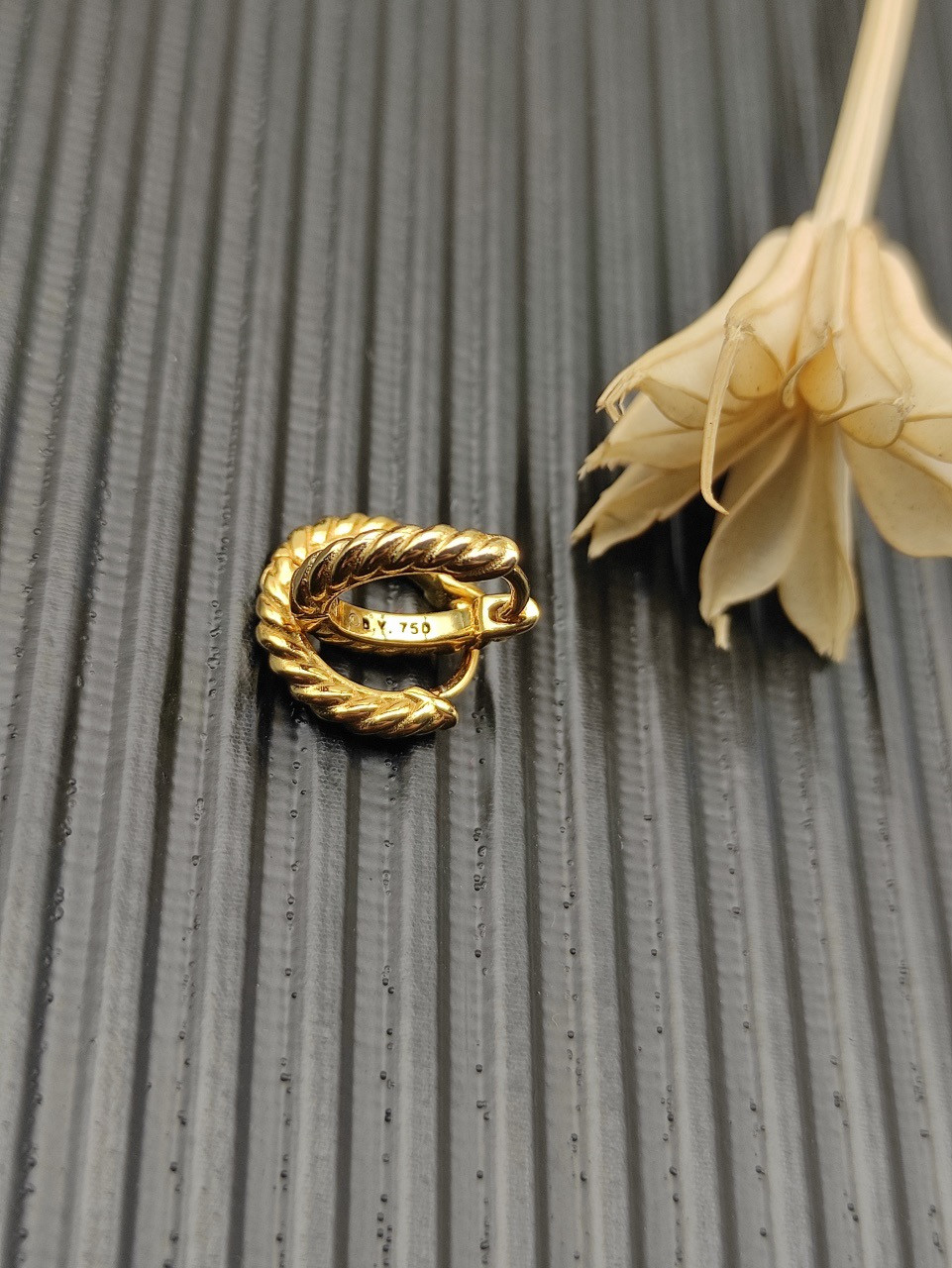 dau1d Yvrm*n earrings