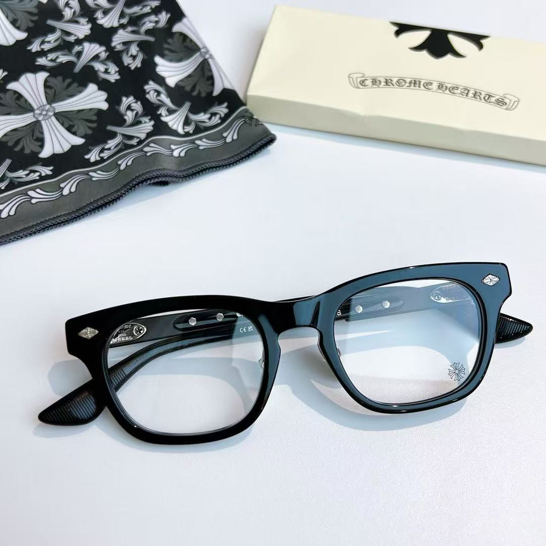 Ch*0me He**ts glasses