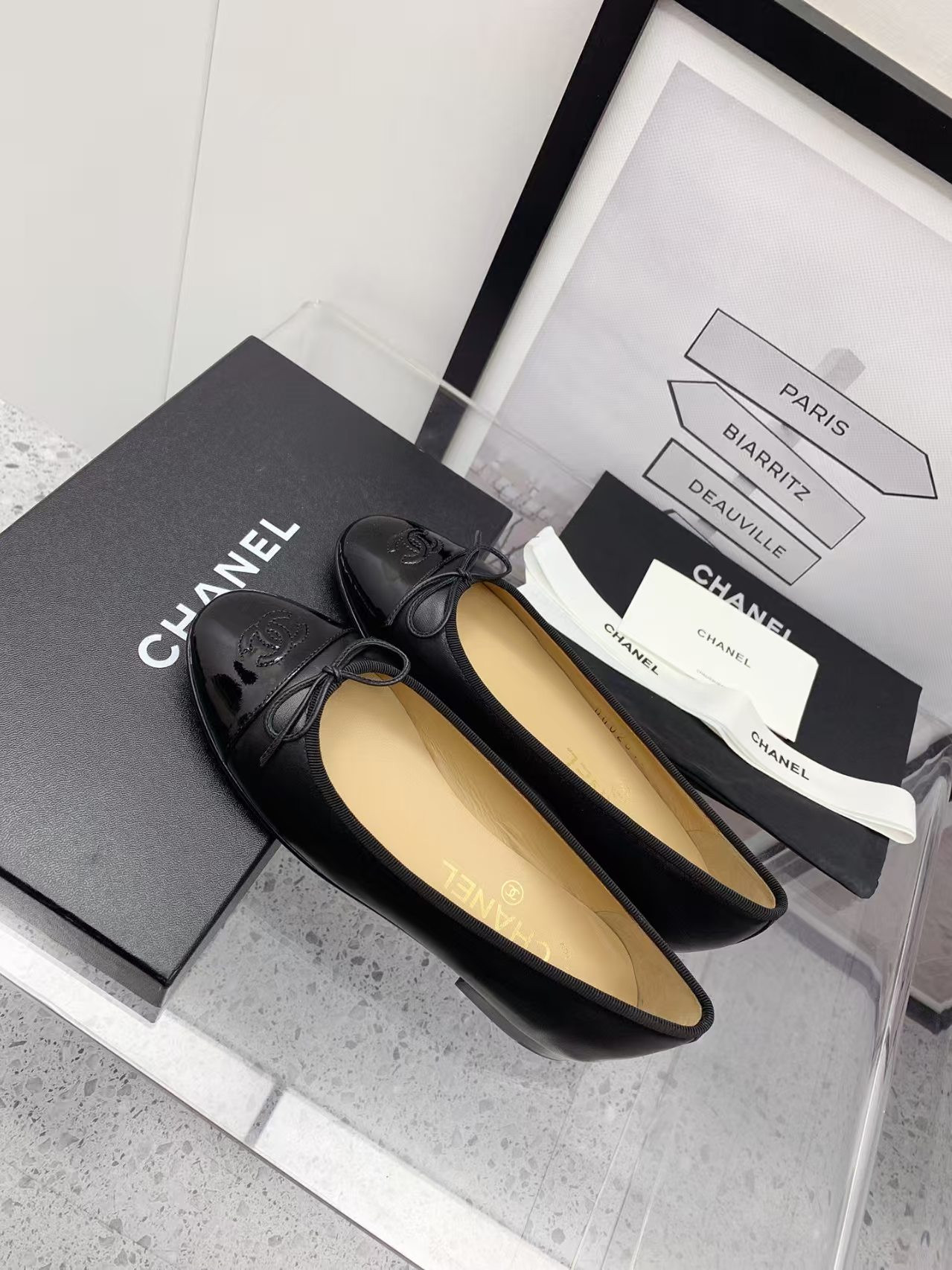 ua Ch**el ballet flats