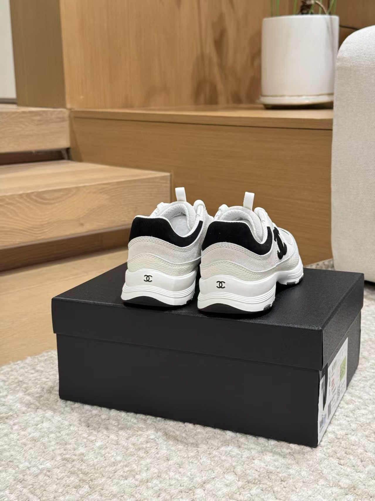ua Ch**el sneakers