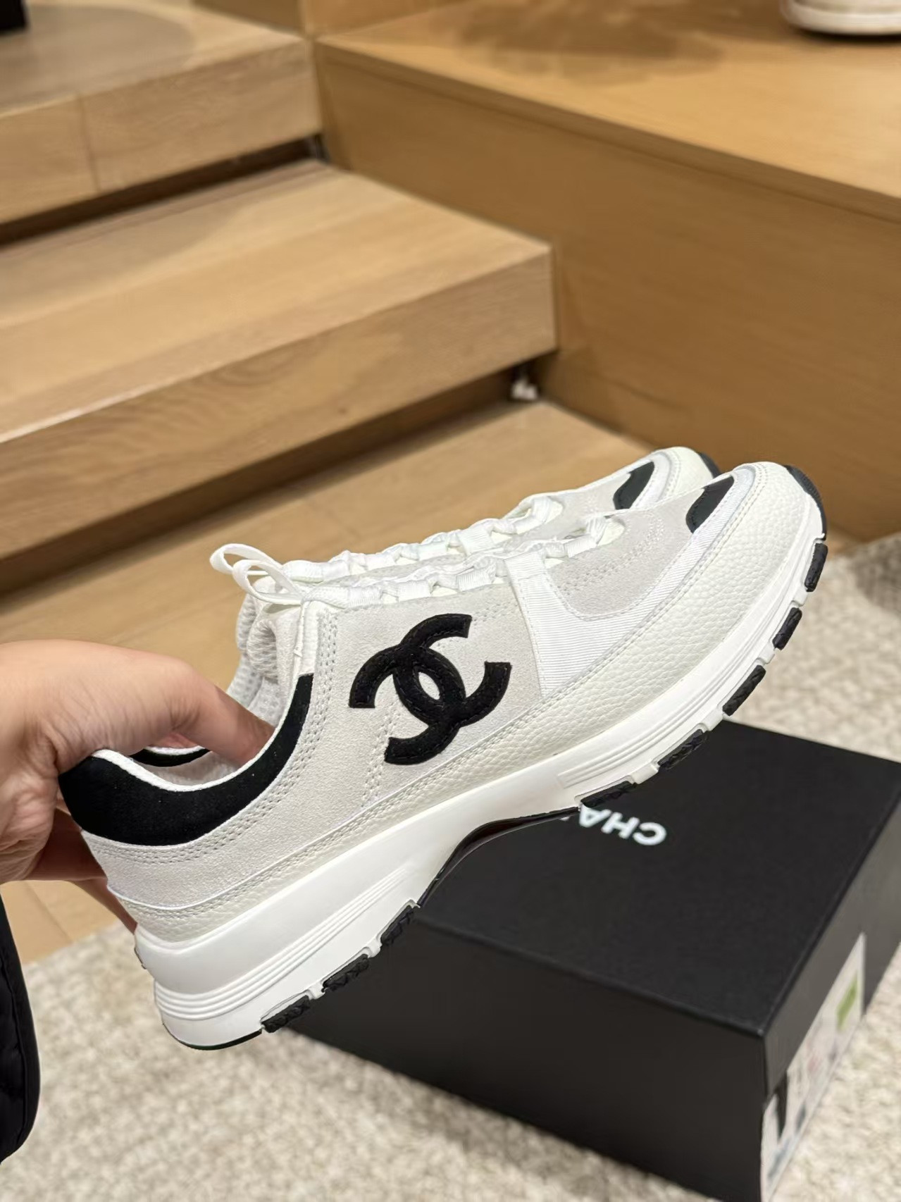ua Ch**el sneakers