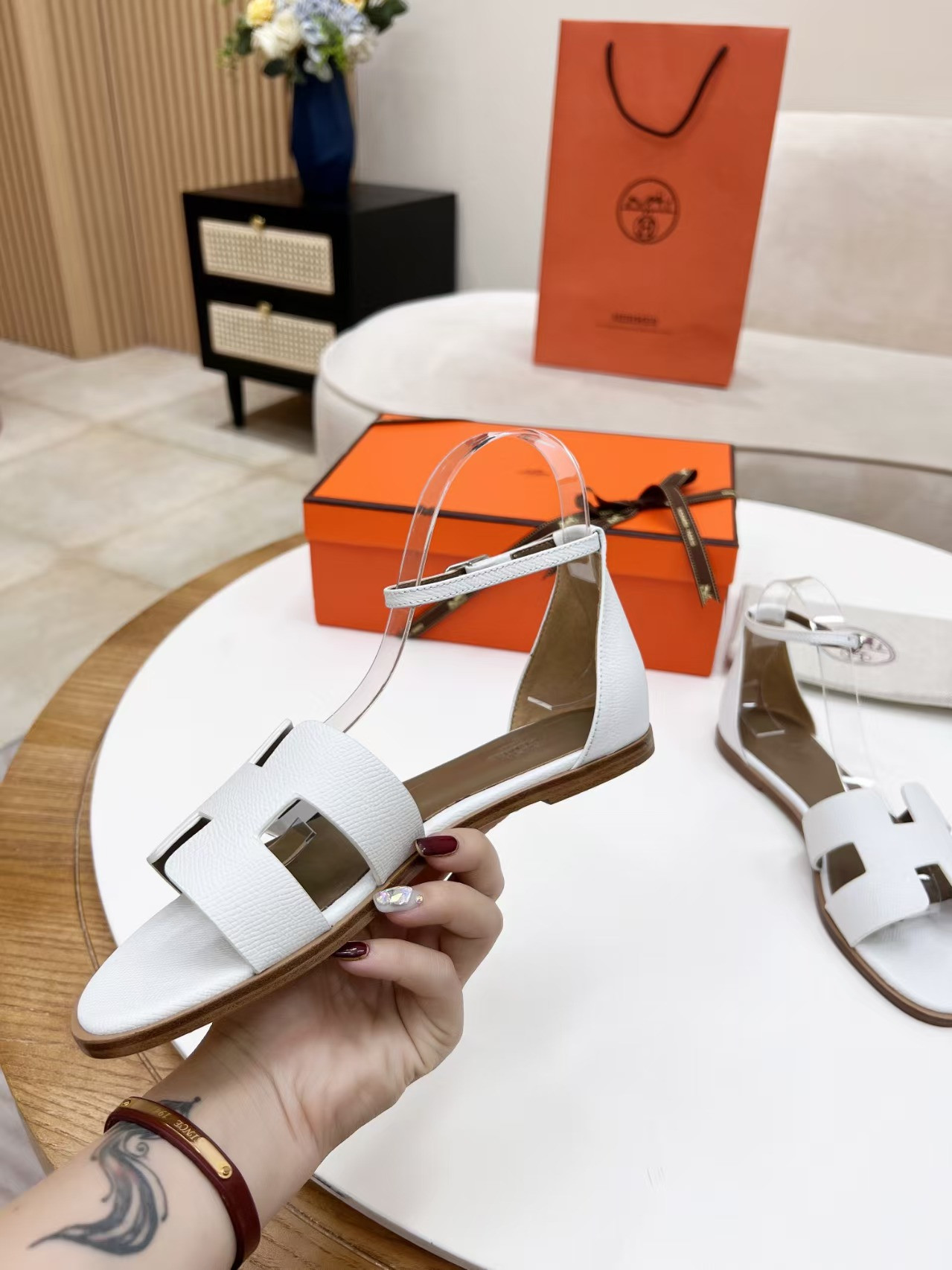 ua H**me5 santorini sandals