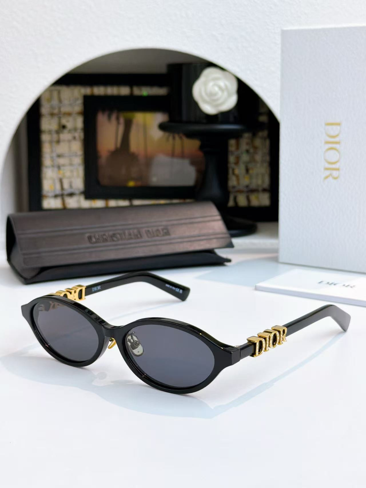 D10r glasses