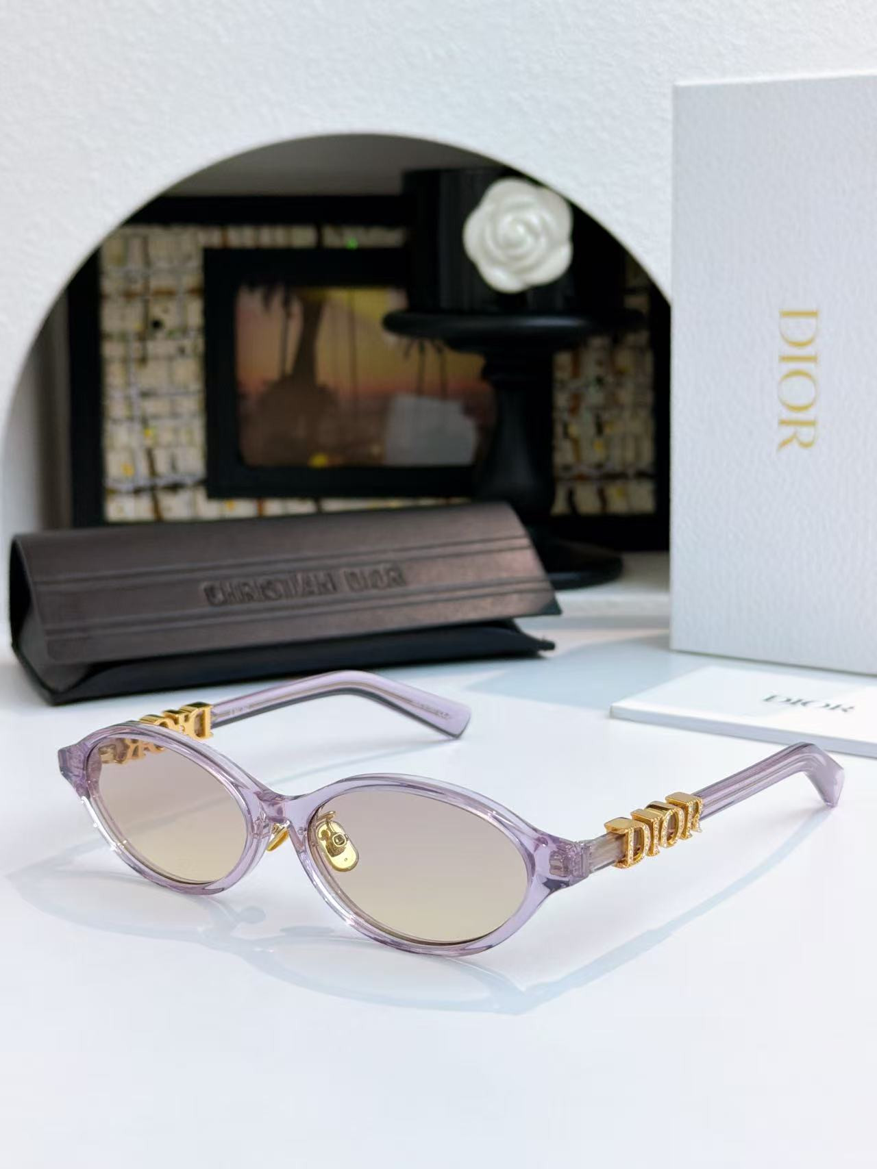 D10r glasses