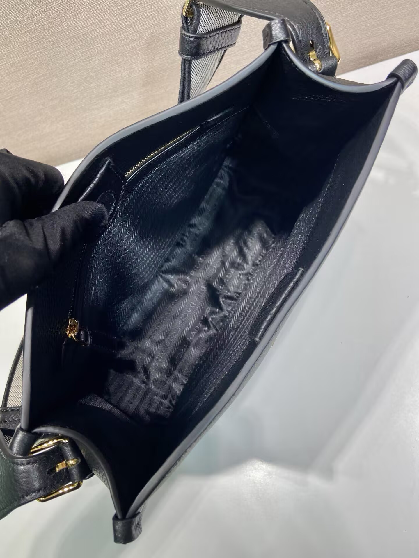 Prada Medium Leather Bag 26X28X11cm