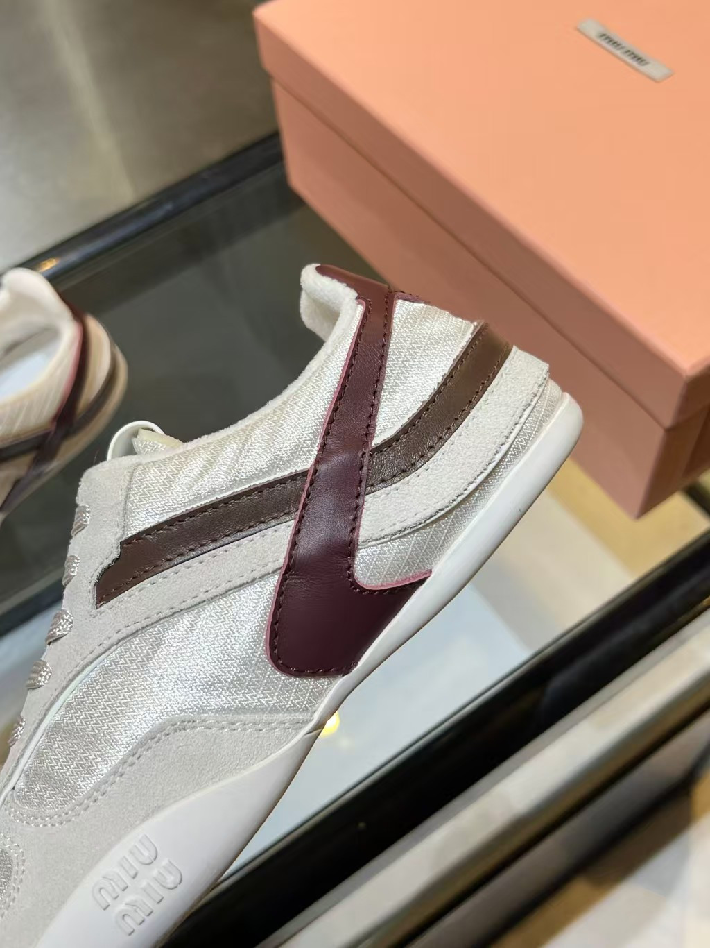 ua M1v M1v gymnasium sneakers
