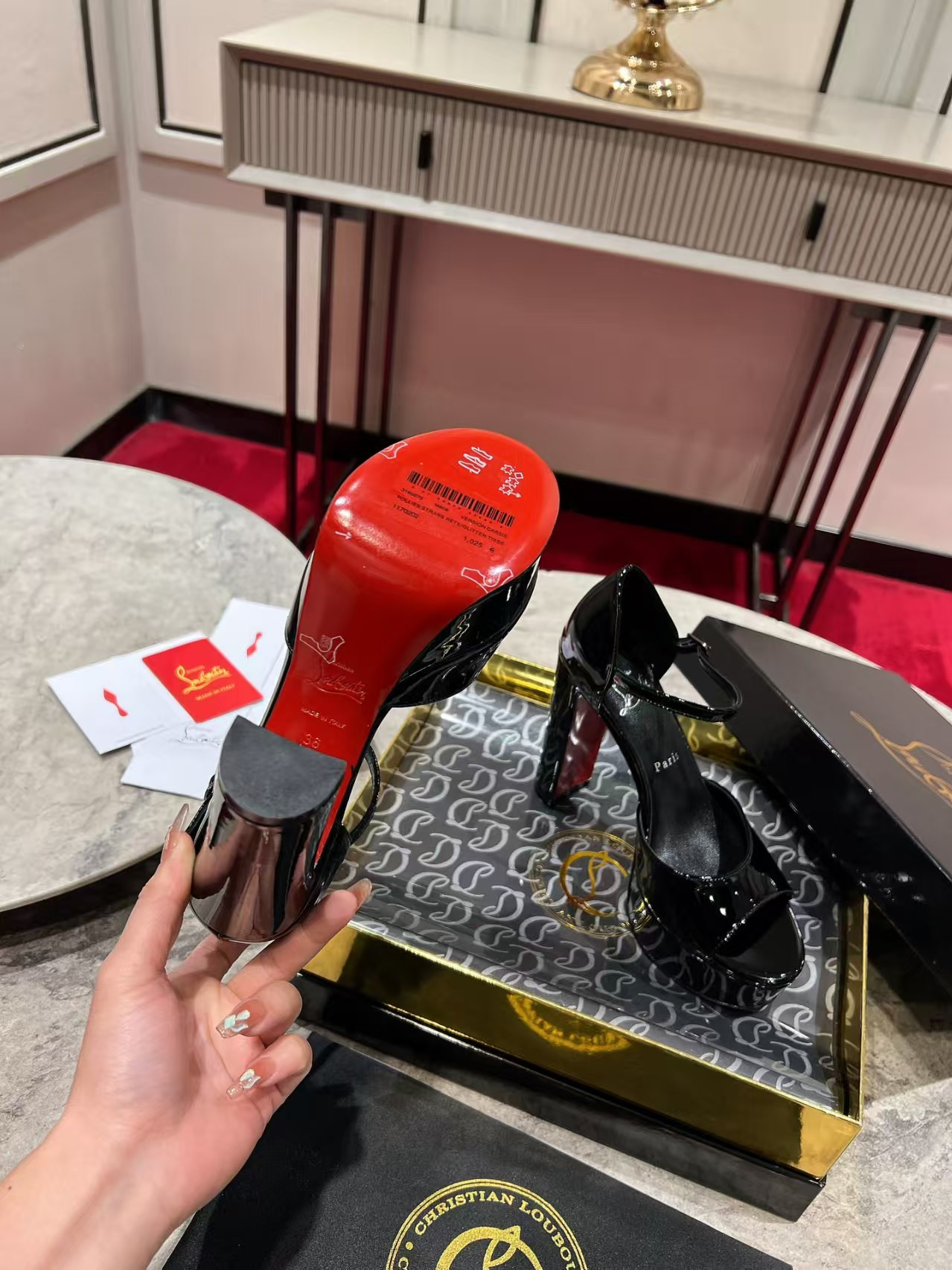 ua Chr1st1an louboutin sandals