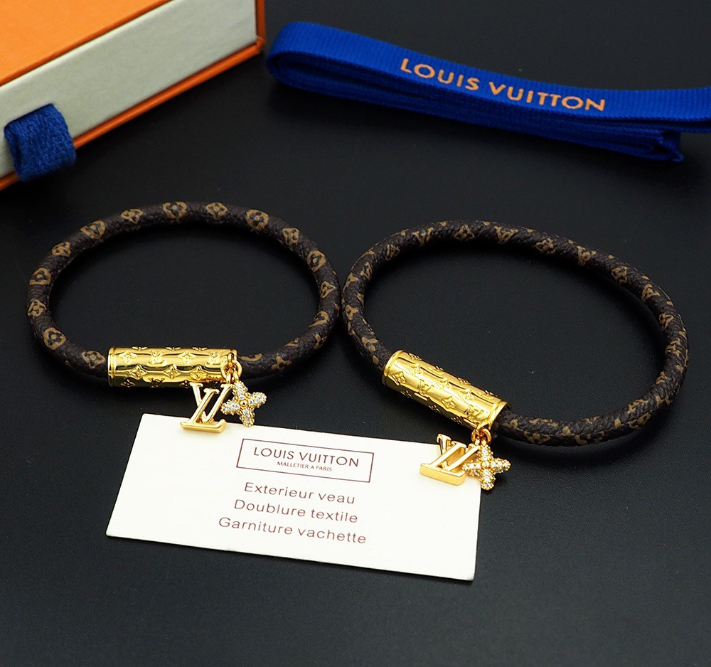 l0vis Vvtt0n bracelet
