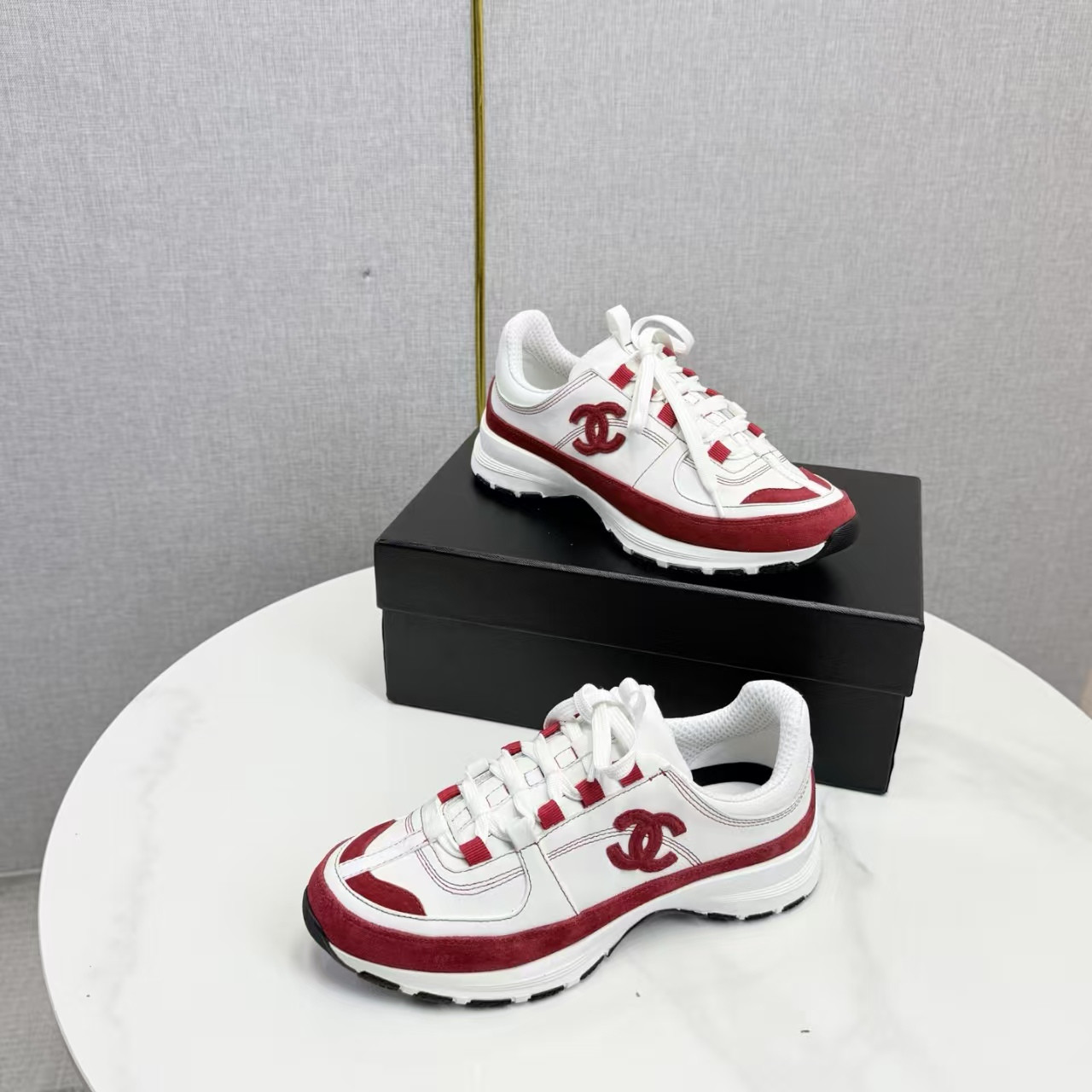 ua Ch**el sneakers
