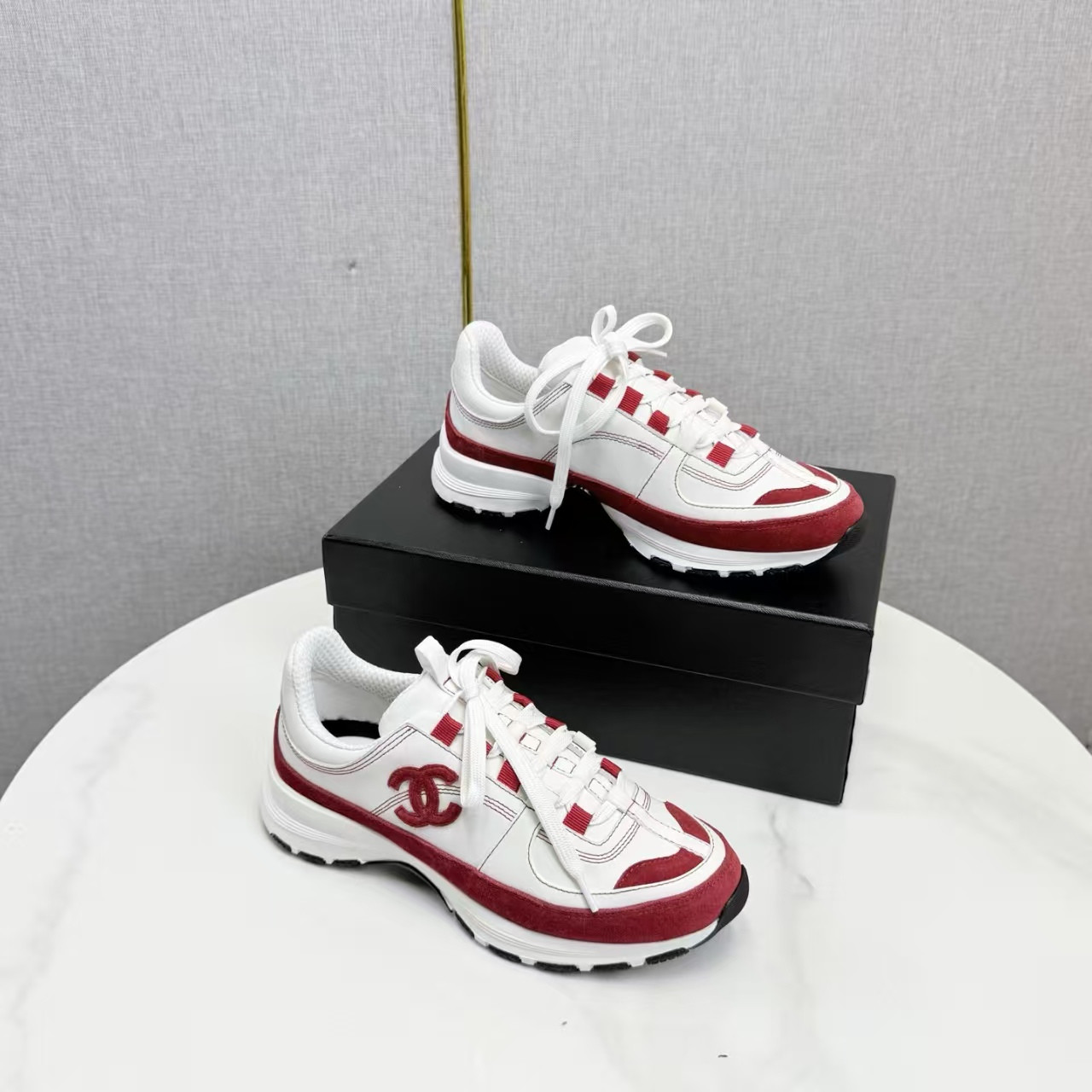 ua Ch**el sneakers