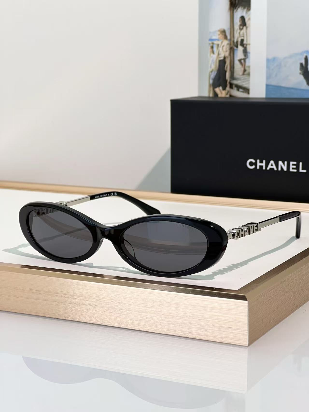 Ch**el glasses