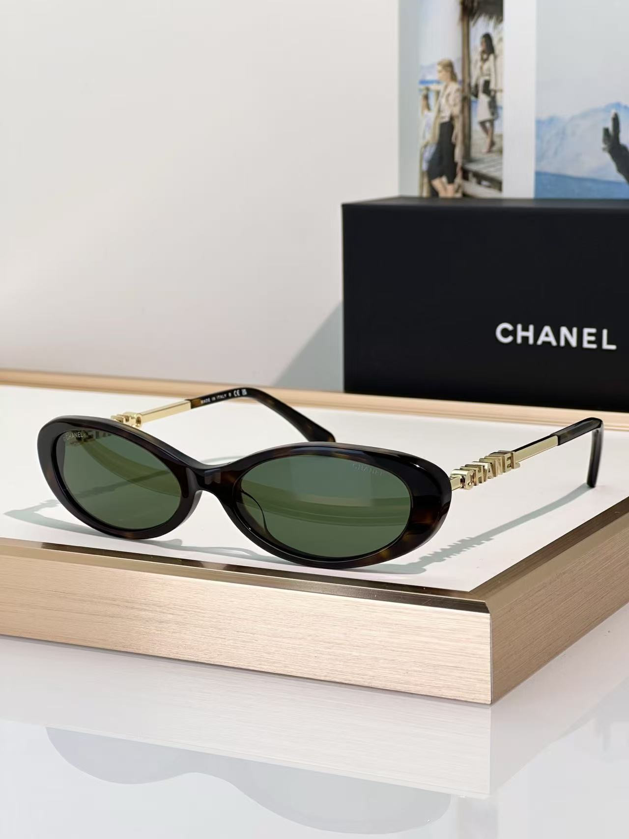 Ch**el glasses