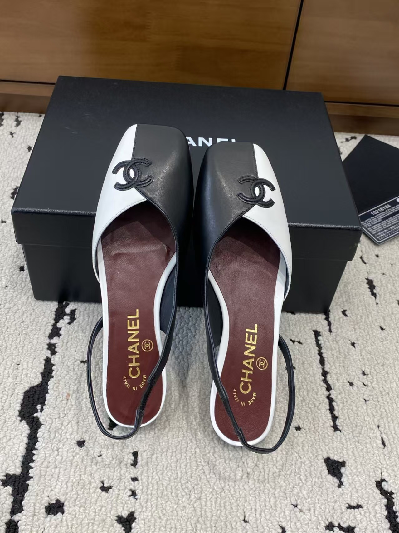 ua Ch**el slingback flats
