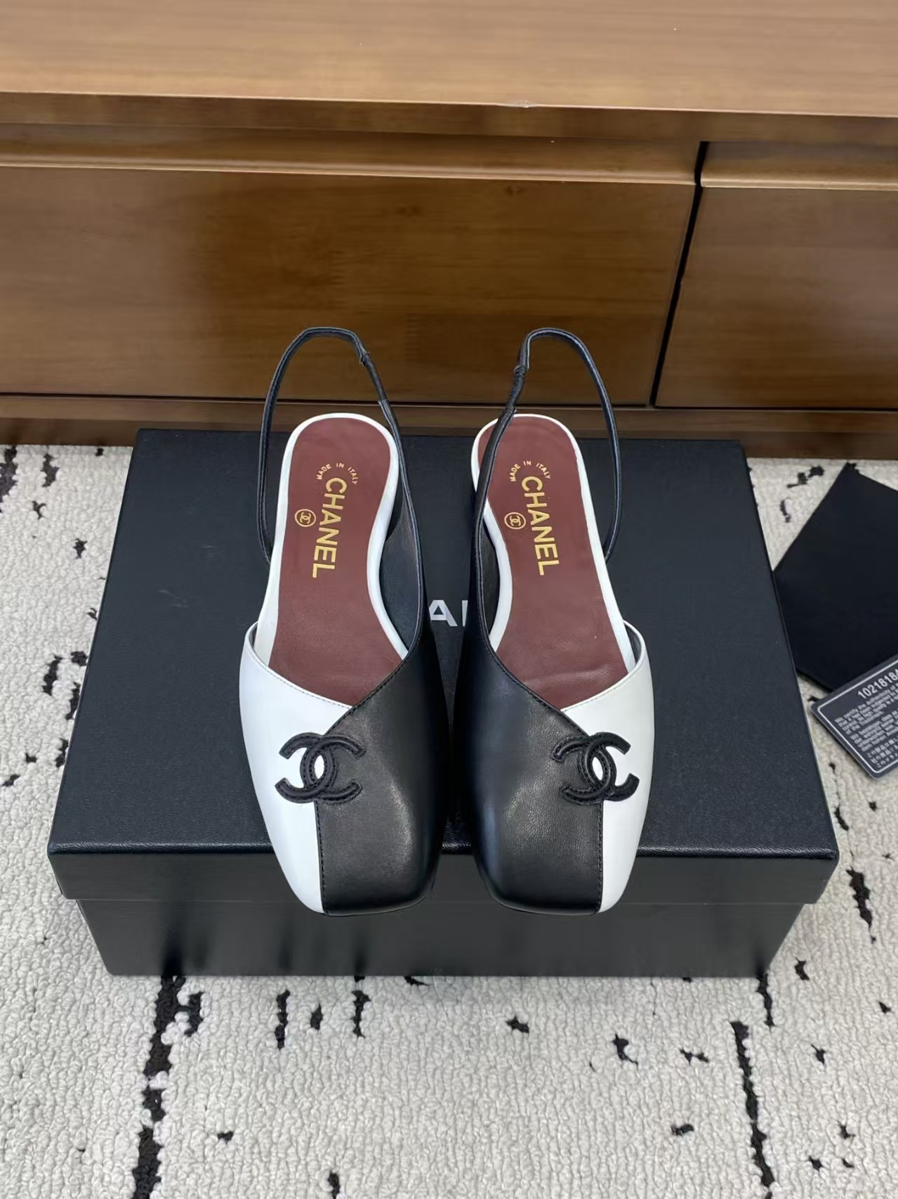 ua Ch**el slingback flats