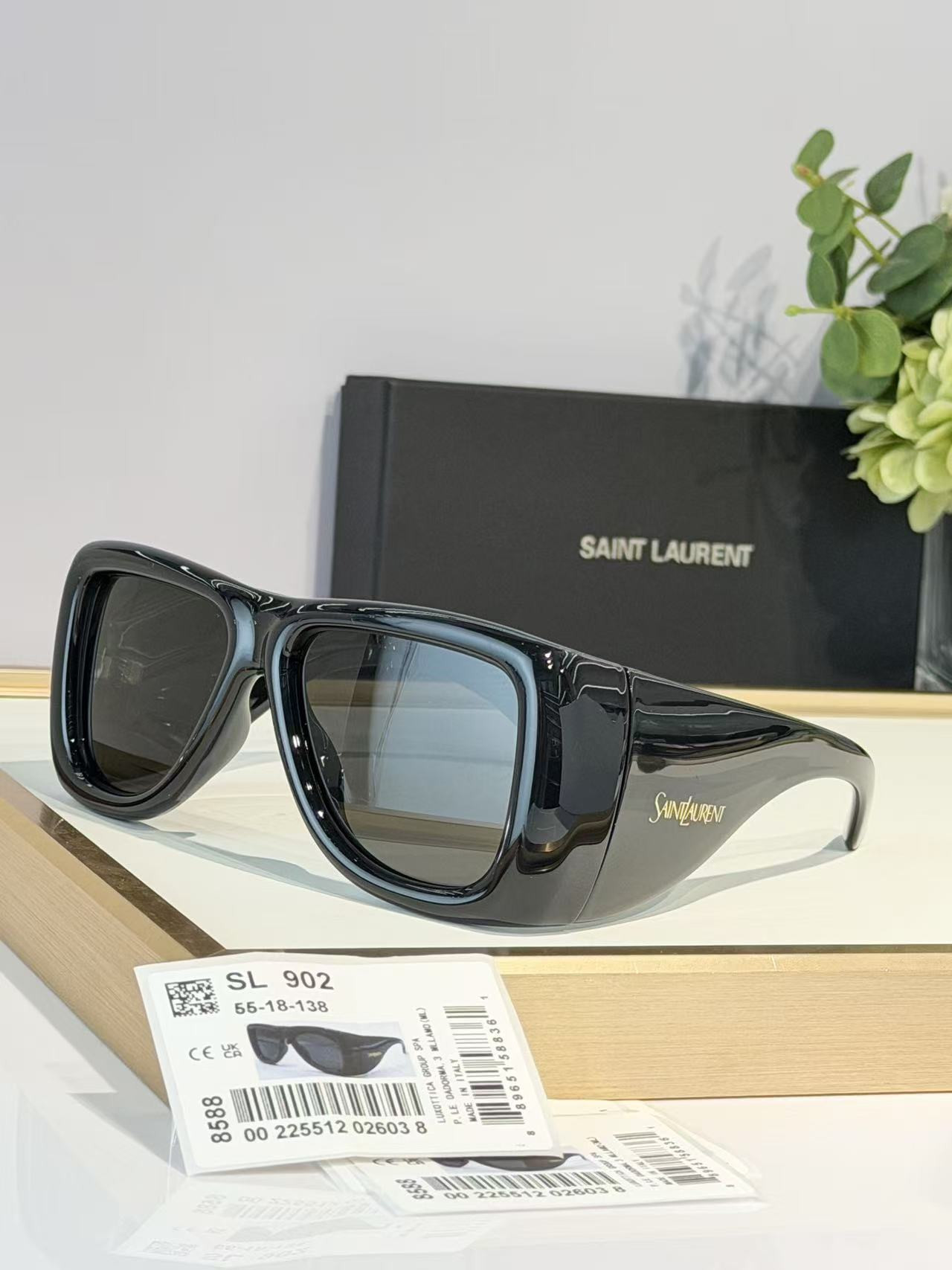 Y51 glasses