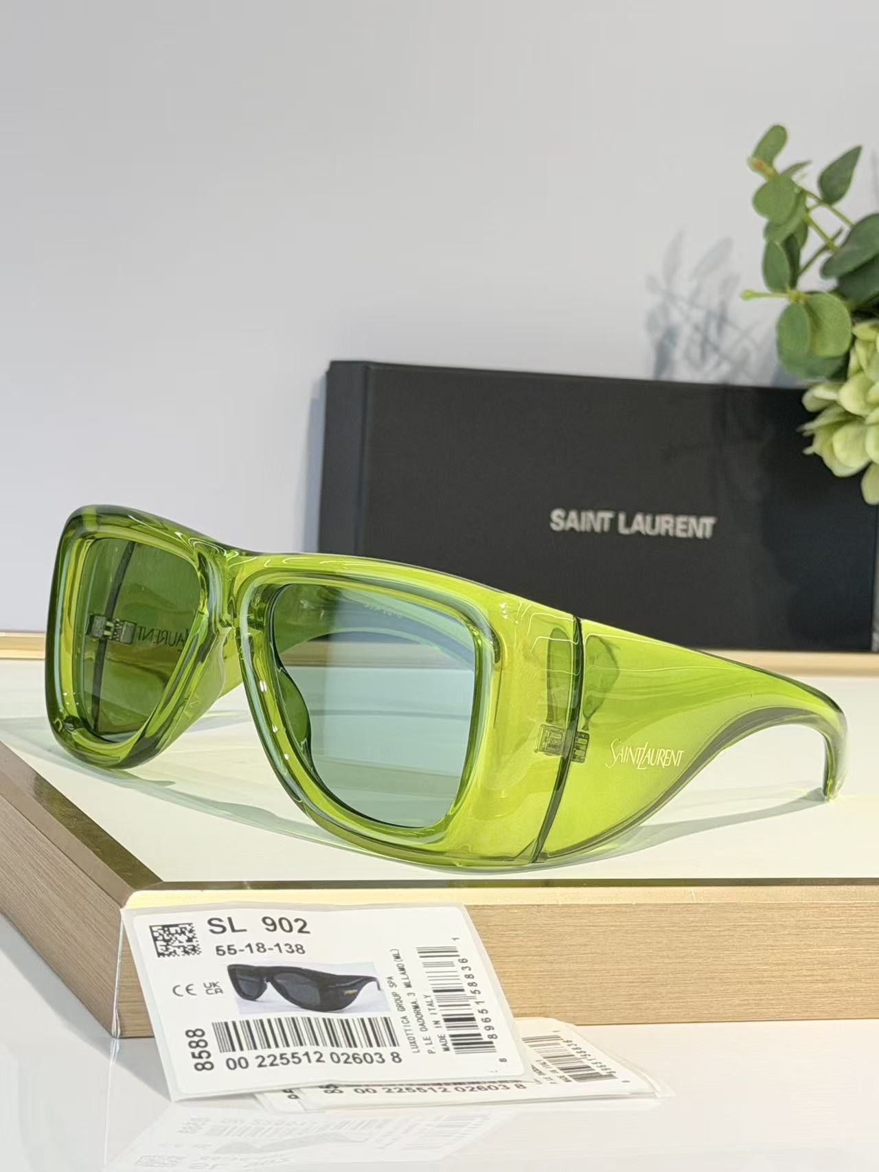 Y51 glasses