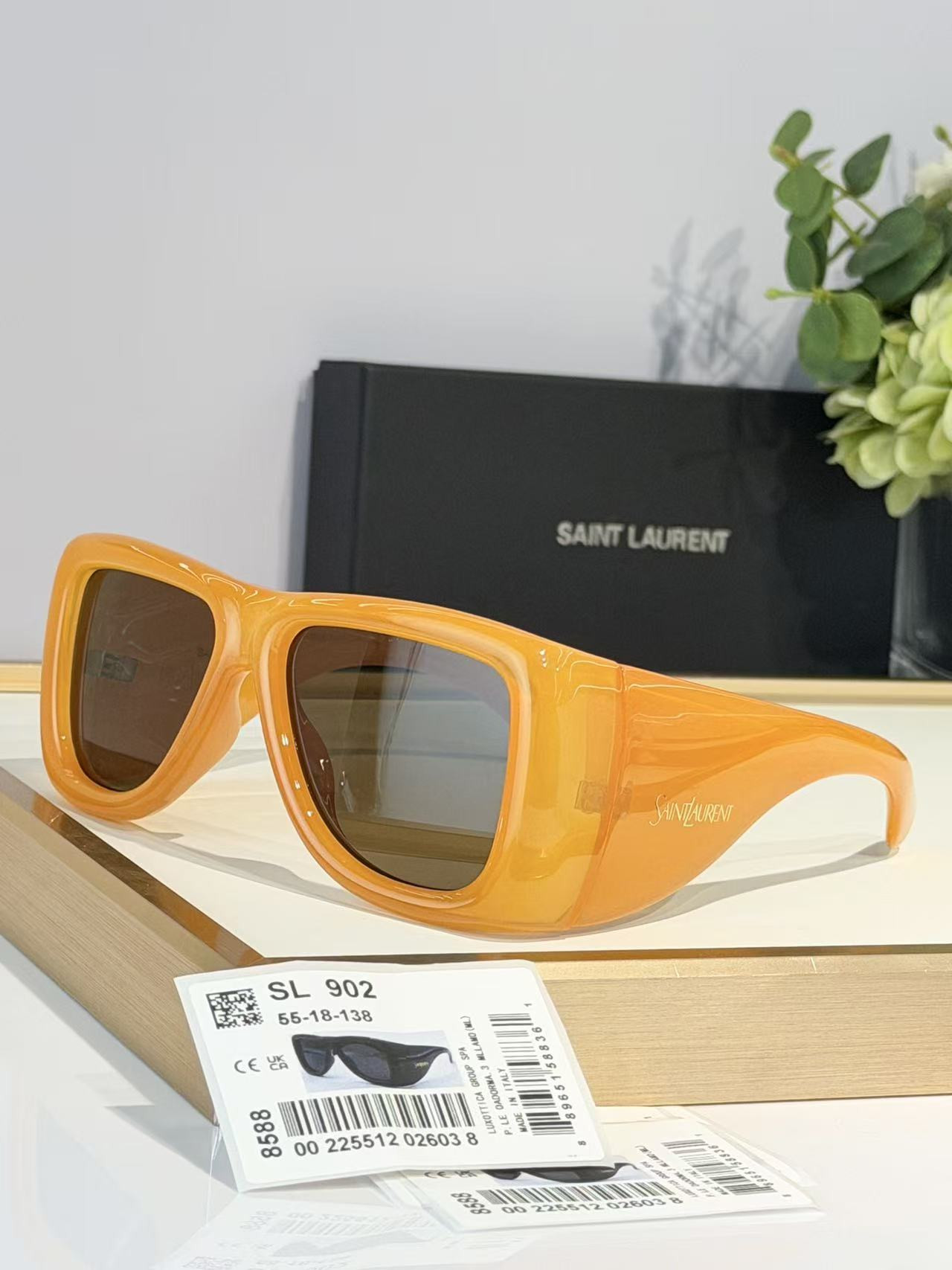 Y51 glasses