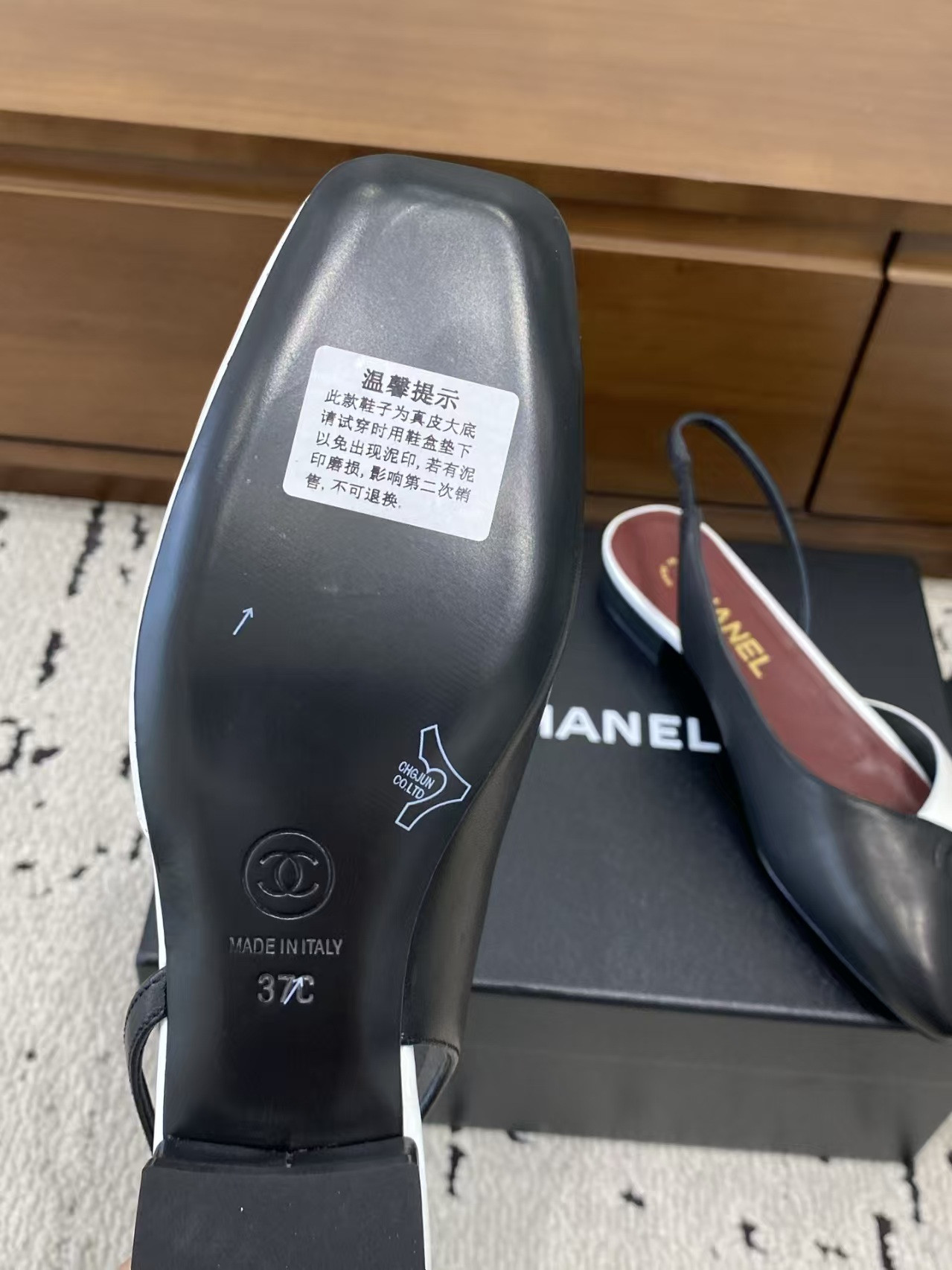 ua Ch**el slingback flats