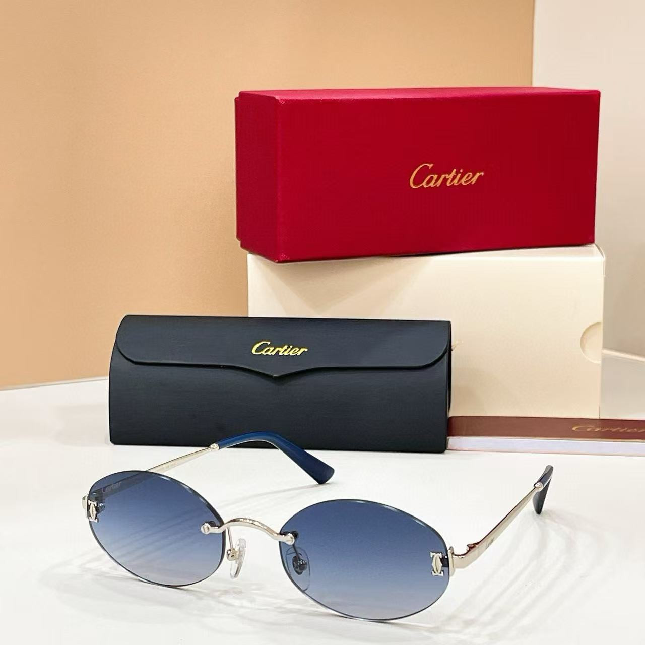 Ca*t1er glasses
