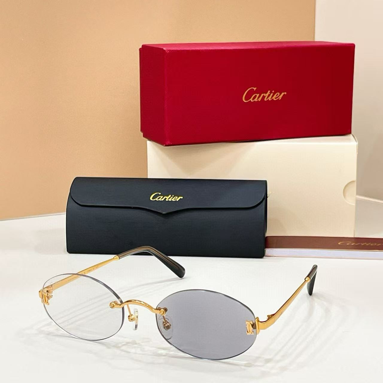 Ca*t1er glasses