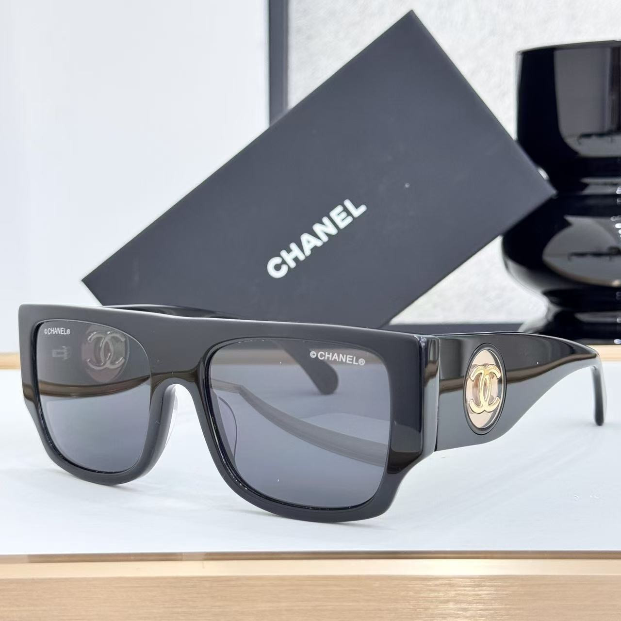 Ch**el glasses