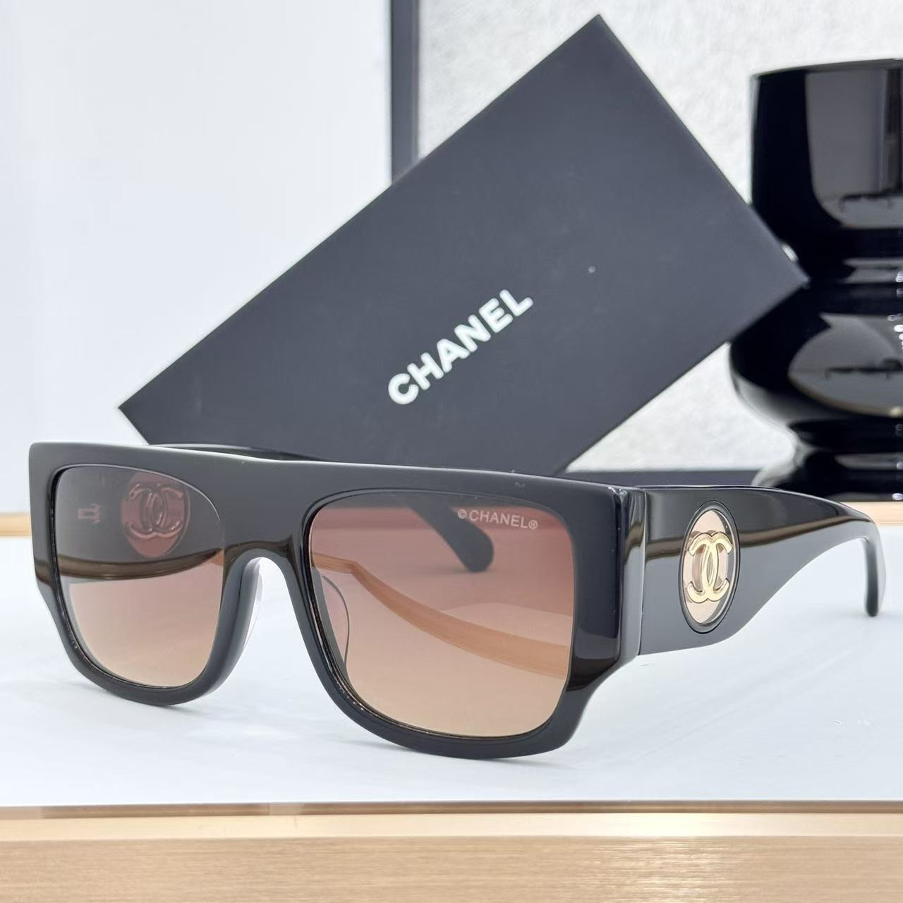 Ch**el glasses