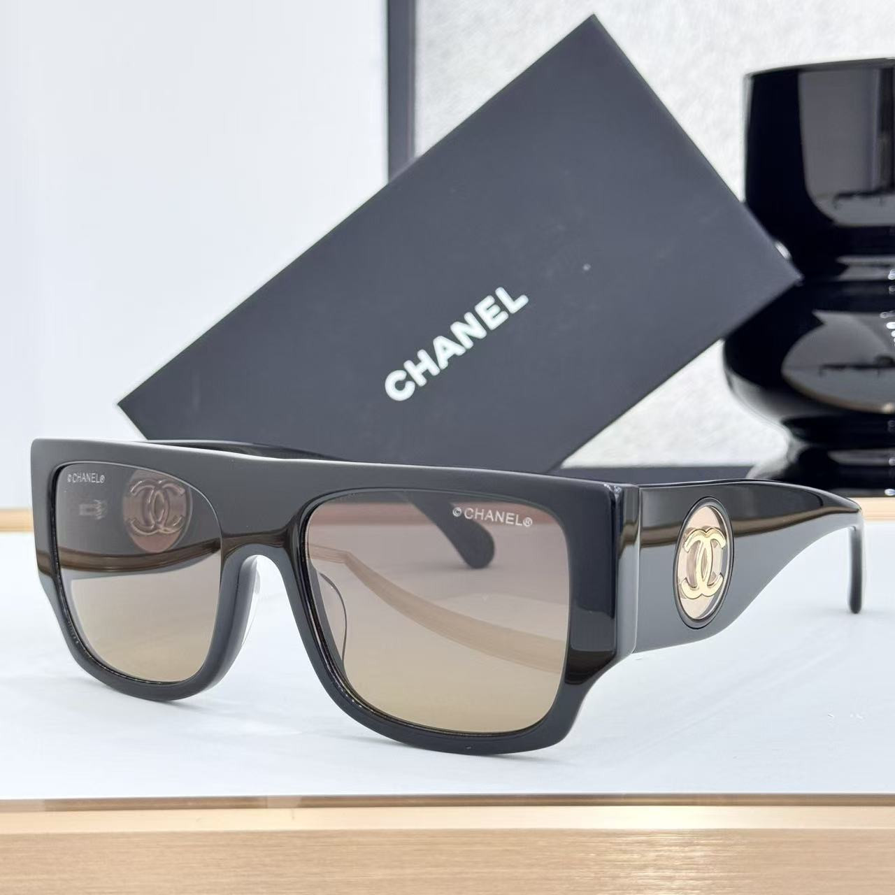 Ch**el glasses