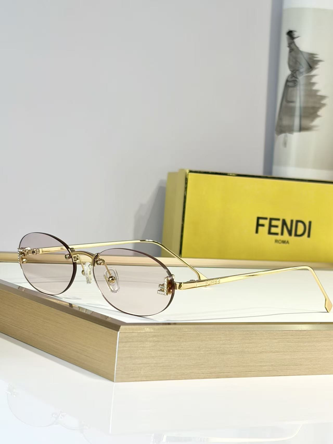 F**di glasses