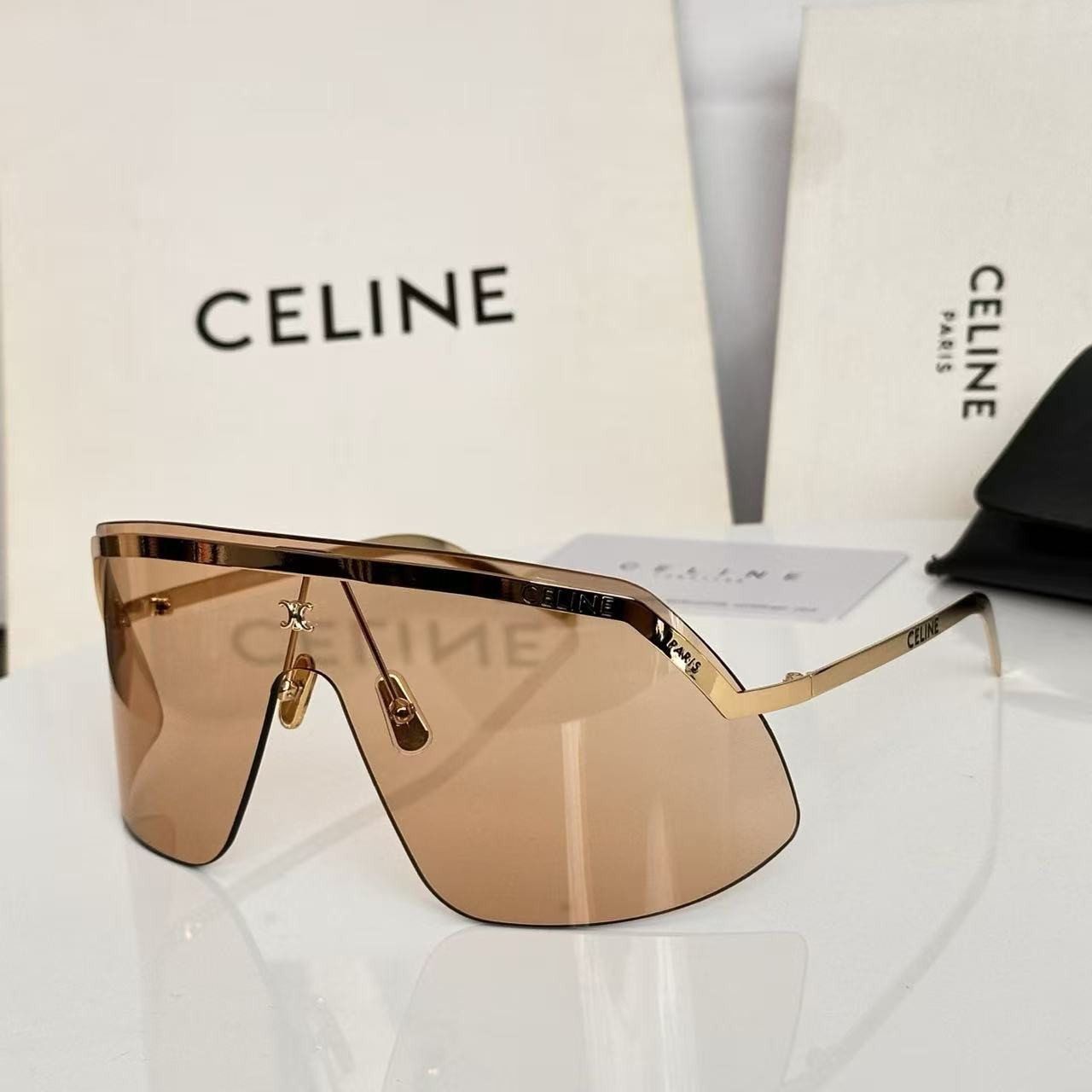 Ce1i*e glasses