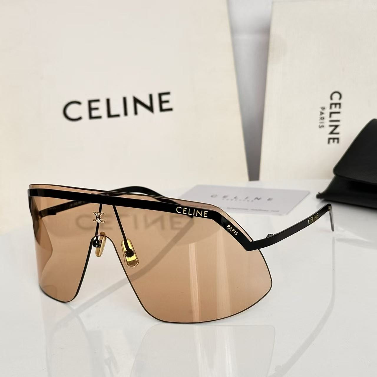 Ce1i*e glasses