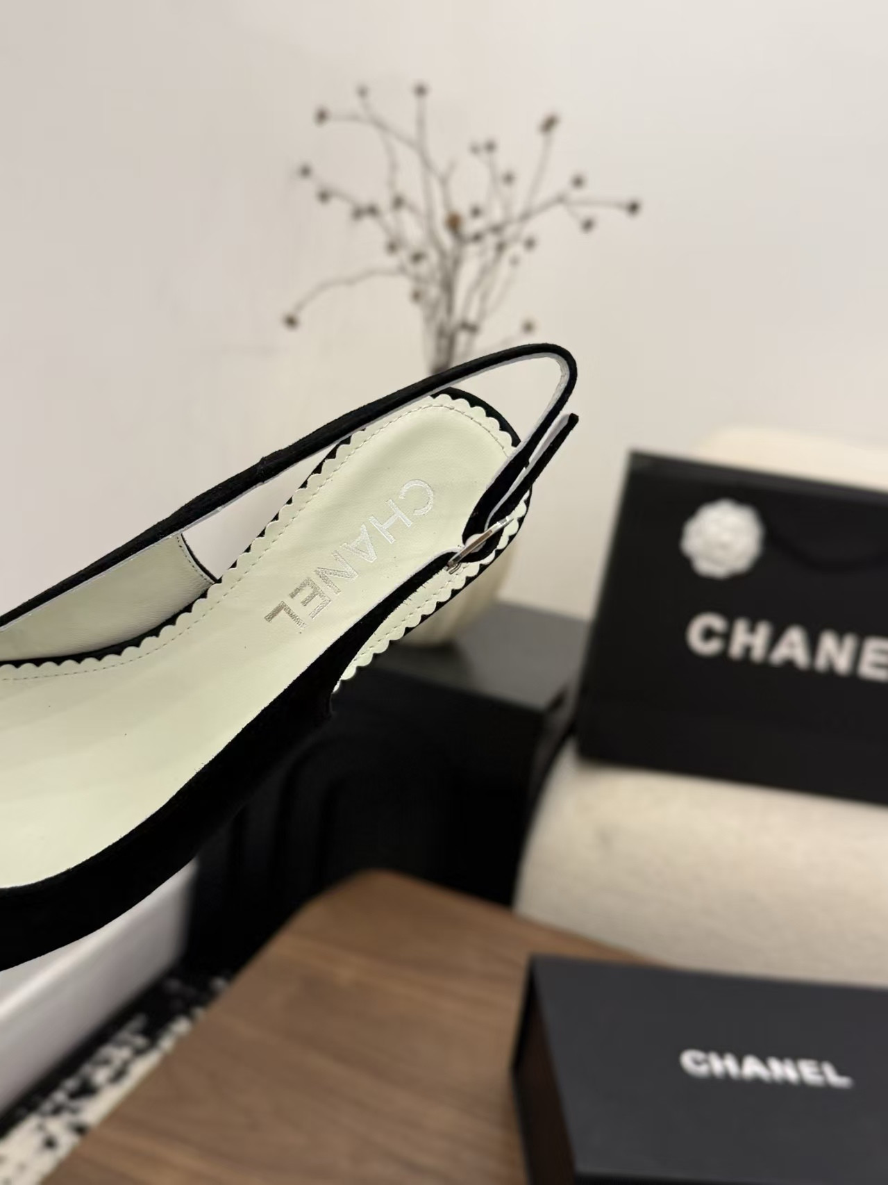 ua Ch**el slingbacks