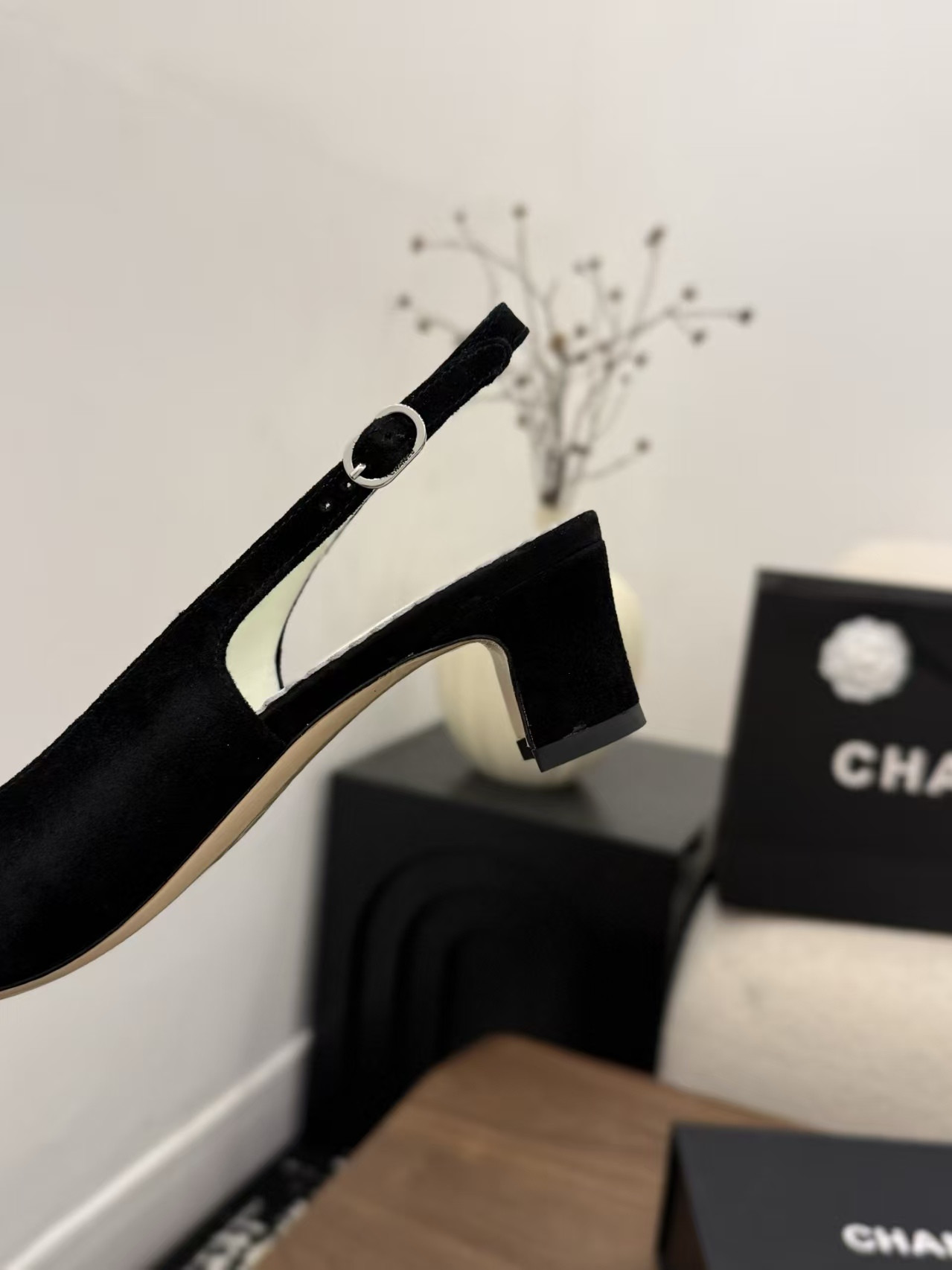 ua Ch**el slingbacks